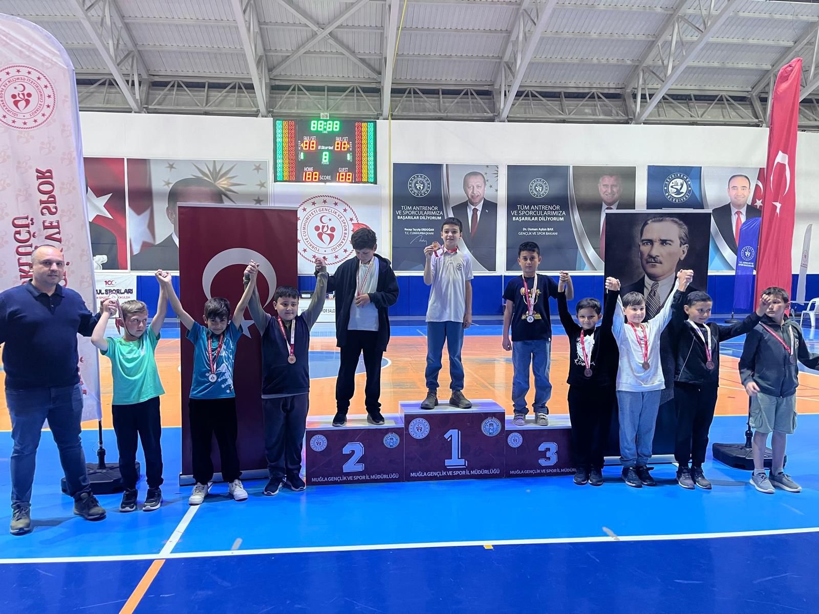 Seydi̇kemer Satranç Turnuvasi Tamamlandi (4)