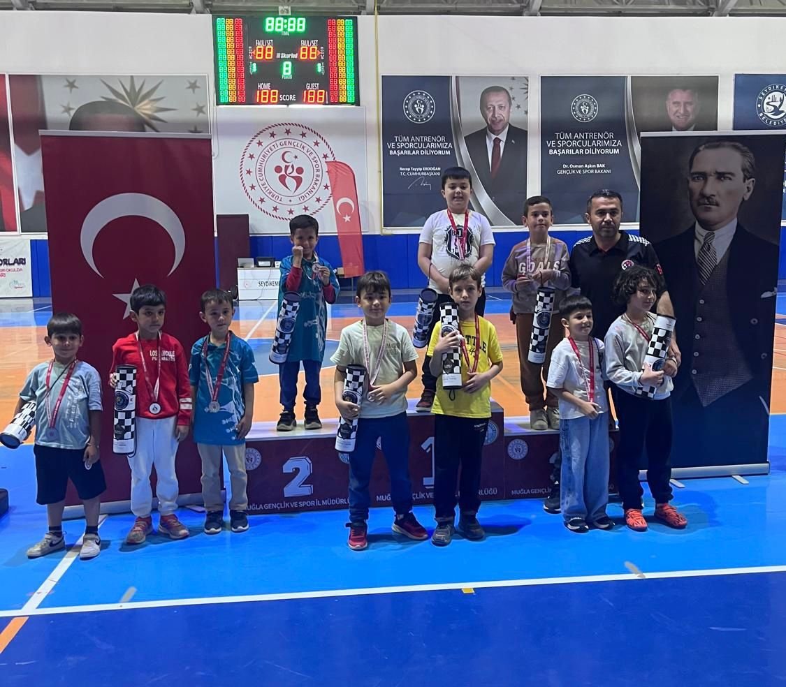 Seydi̇kemer Satranç Turnuvasi Tamamlandi (7)