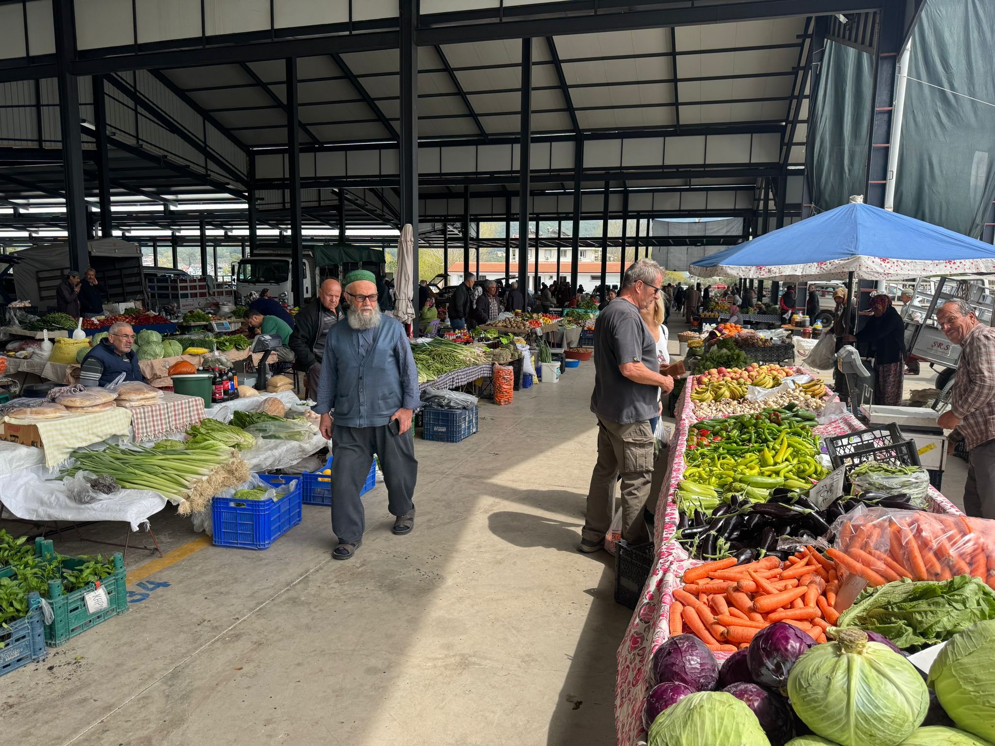 Seydi̇kemer Üreti̇ci̇ Pazarinda Durgunluk Esnaf Yazi Bekli̇yor (5)