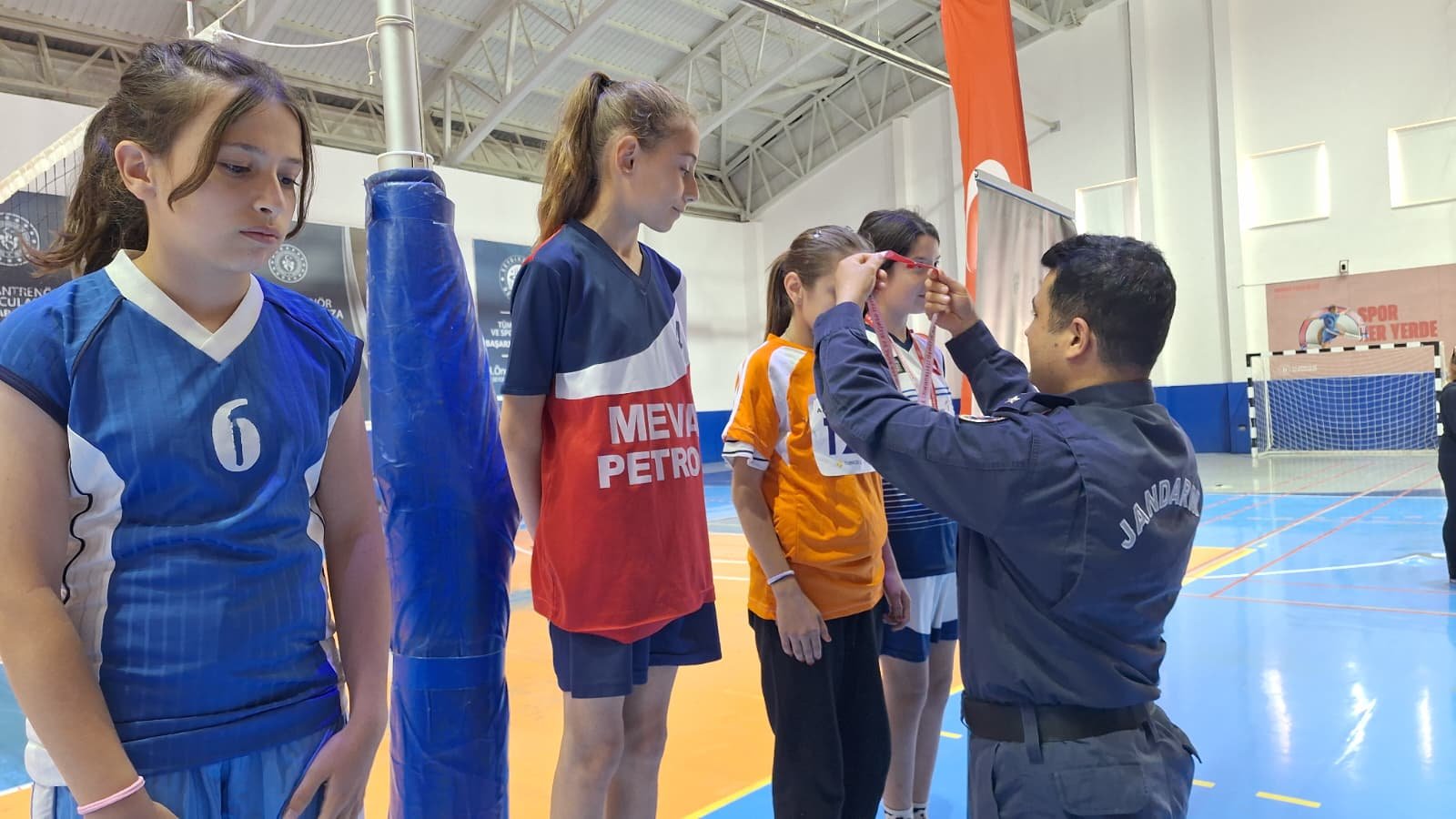 Seydikemer’de 23 Nisan Coşkusu Yol Koşusuyla Başladı (8)