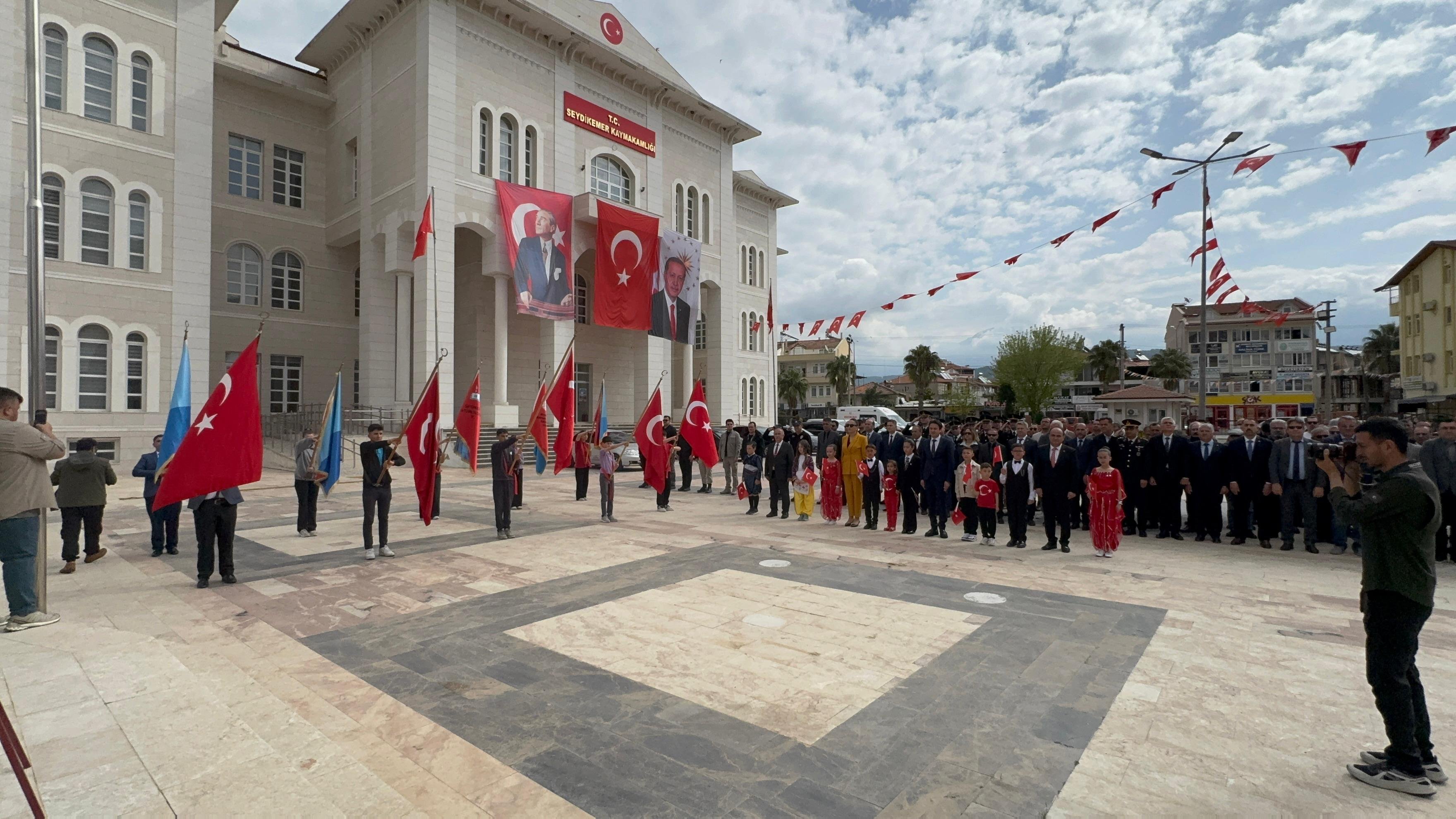 Seydi̇kemer'de 23 Ni̇san Törenle Kutlandi (3)