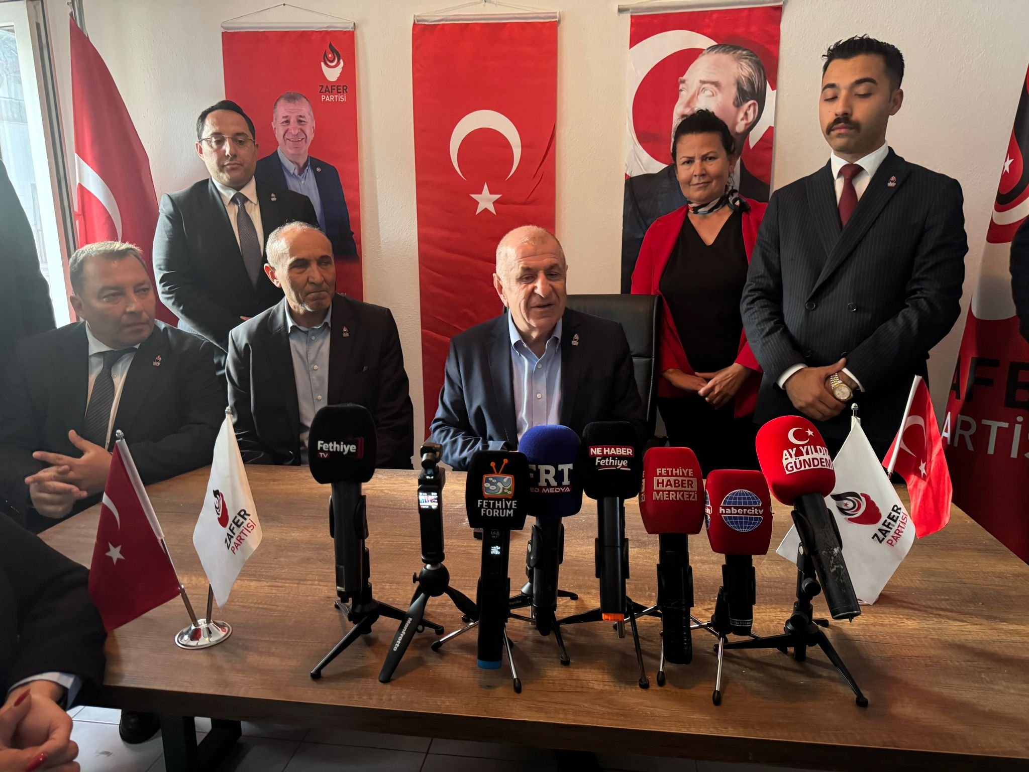 Ümit Özdağ, Fethiye’de İlçe Başkanlığı Açılışına Katıldı (8)