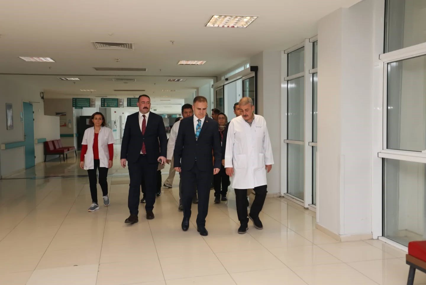 Vali̇ Akbiyik'tan Muğla Eği̇ti̇m Ve Araştirma Hastanesi̇'nde Deneti̇m (4)