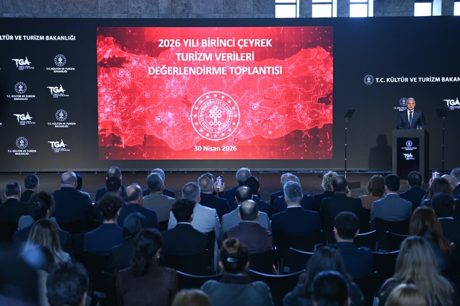 Bakan Ersoy, 2026 Yılının İlk Çeyreğine Ait Turizm Verilerini Açıkladı (1)