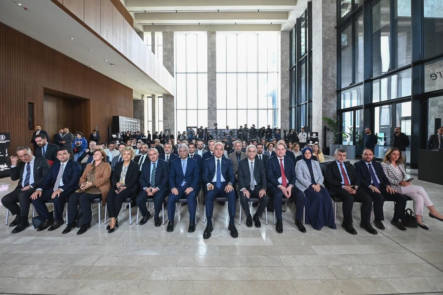 Bakan Ersoy, 2026 Yılının İlk Çeyreğine Ait Turizm Verilerini Açıkladı (3)