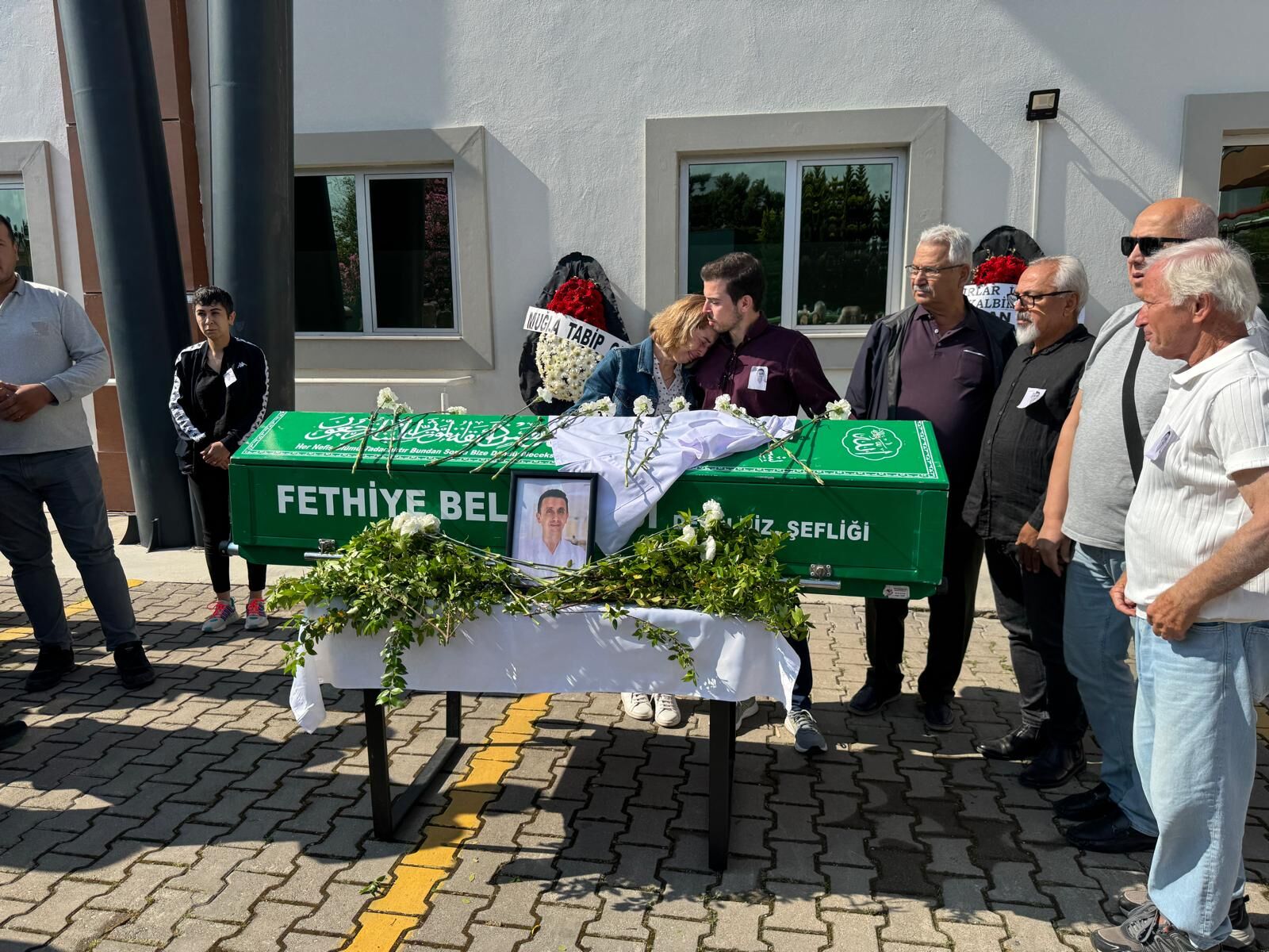 Doğum Gününde Hayata Veda Eden Dr. Ali İhsan Alpay Son Yolculuğuna Uğurlandı (1)