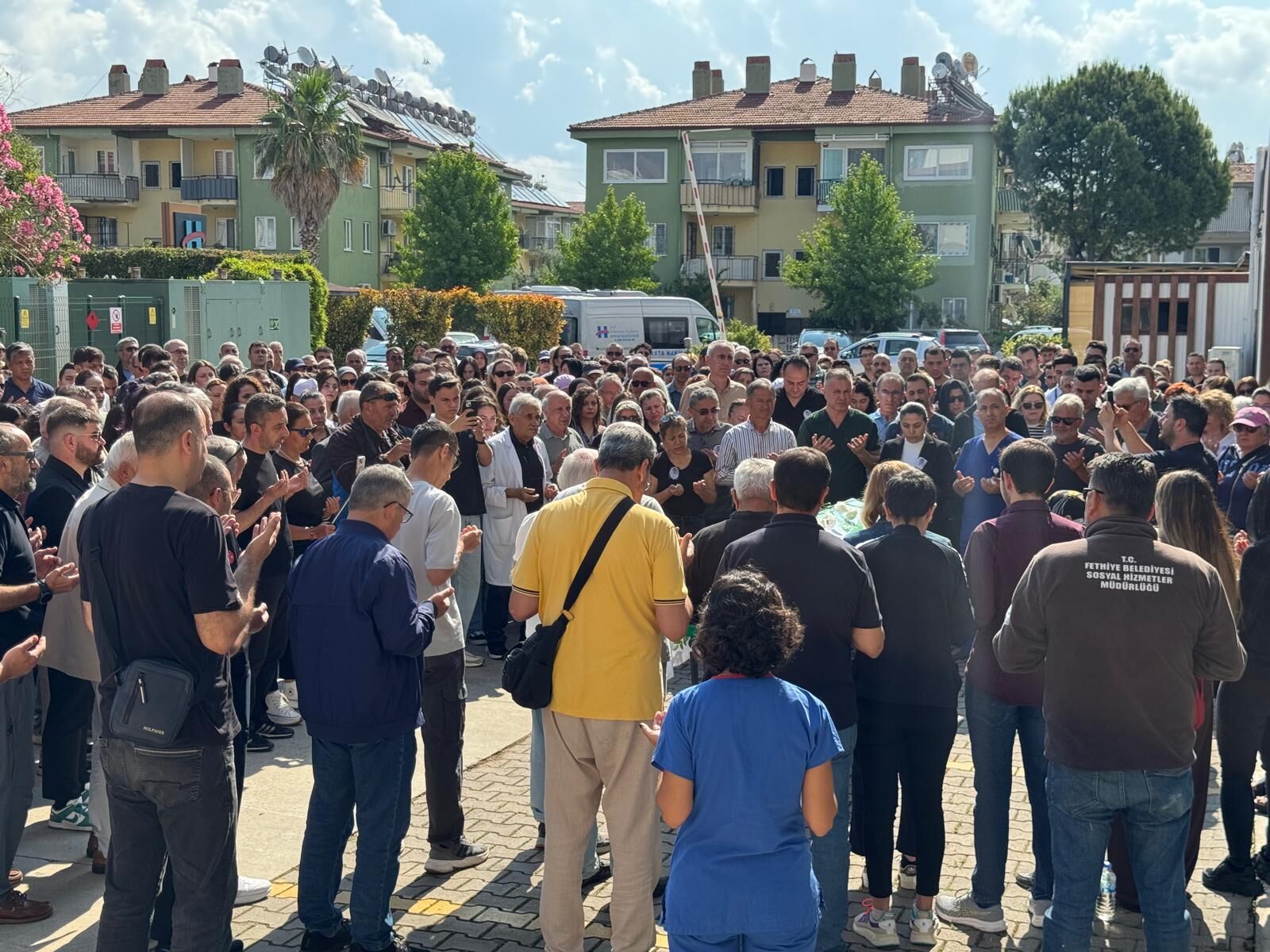 Doğum Gününde Hayata Veda Eden Dr. Ali İhsan Alpay Son Yolculuğuna Uğurlandı (3)