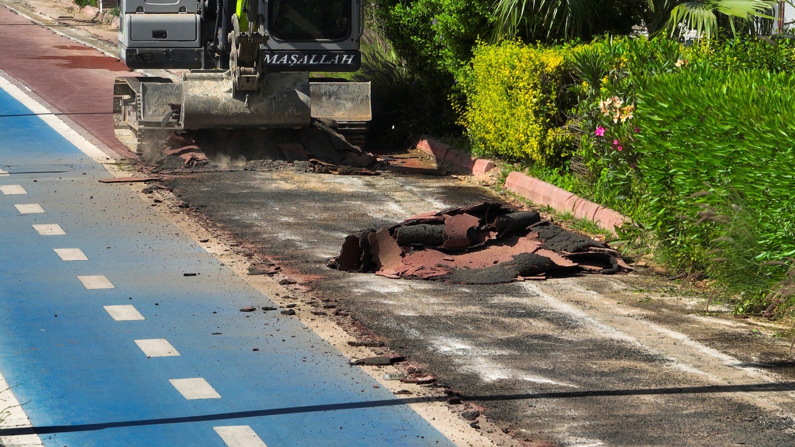 Fethiye Belediyesi’nden Sahil Bandına Modern Dokunuş (3)