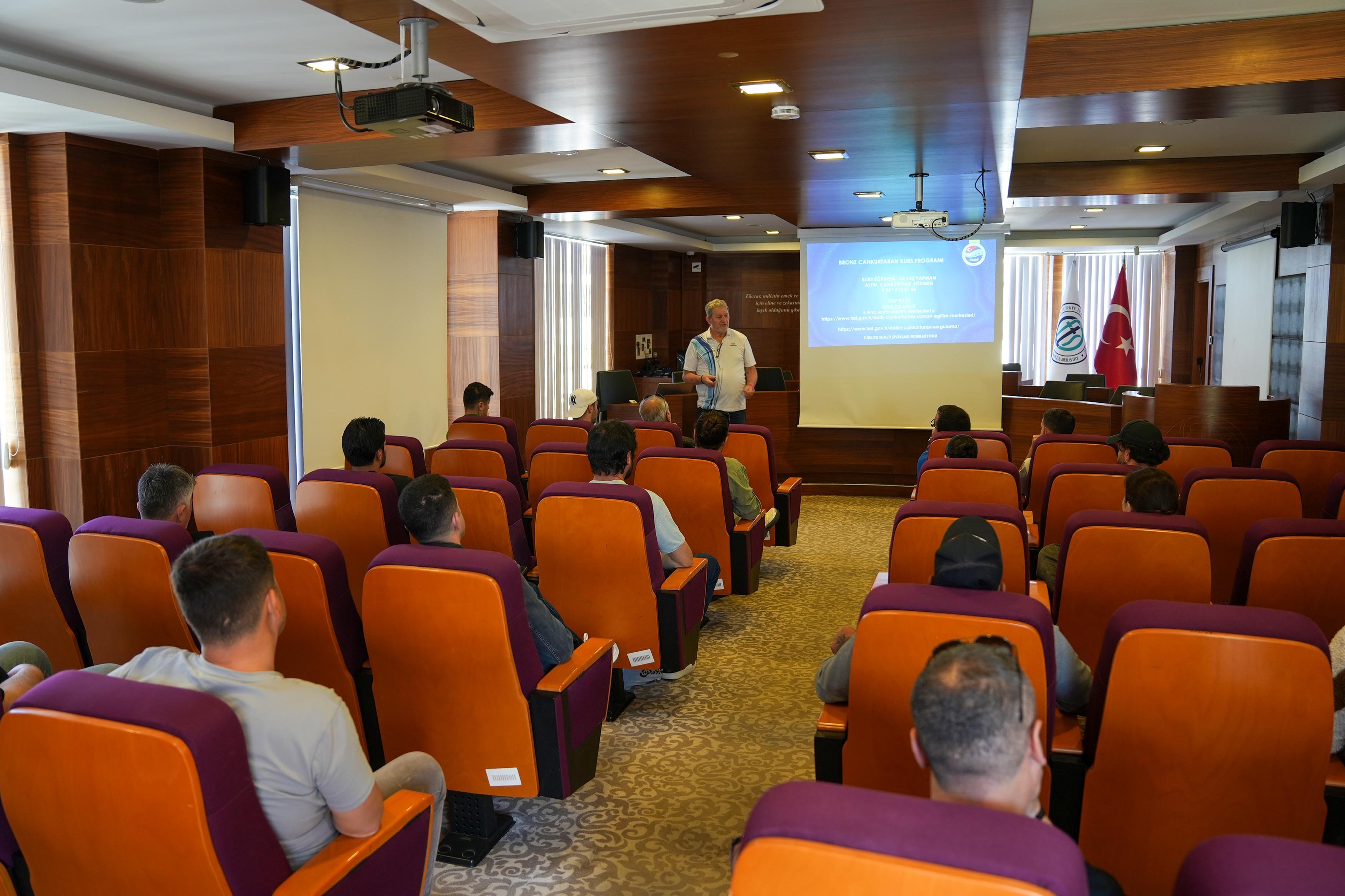 Fethi̇ye’de 14 Ki̇şi̇ Bronz Cankurtaran Belgesi̇ Aldi (3)