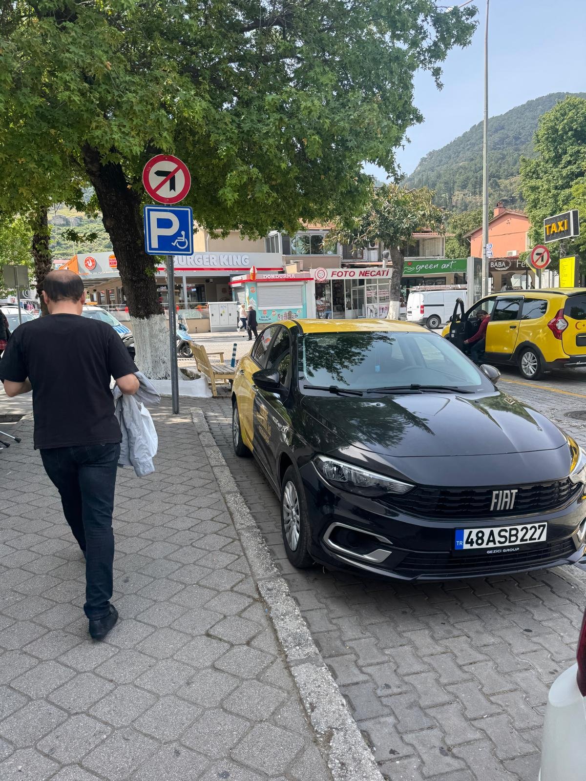Fethiye’de Engelli Park Yerlerinin İşgali Tepki Çekti (1)