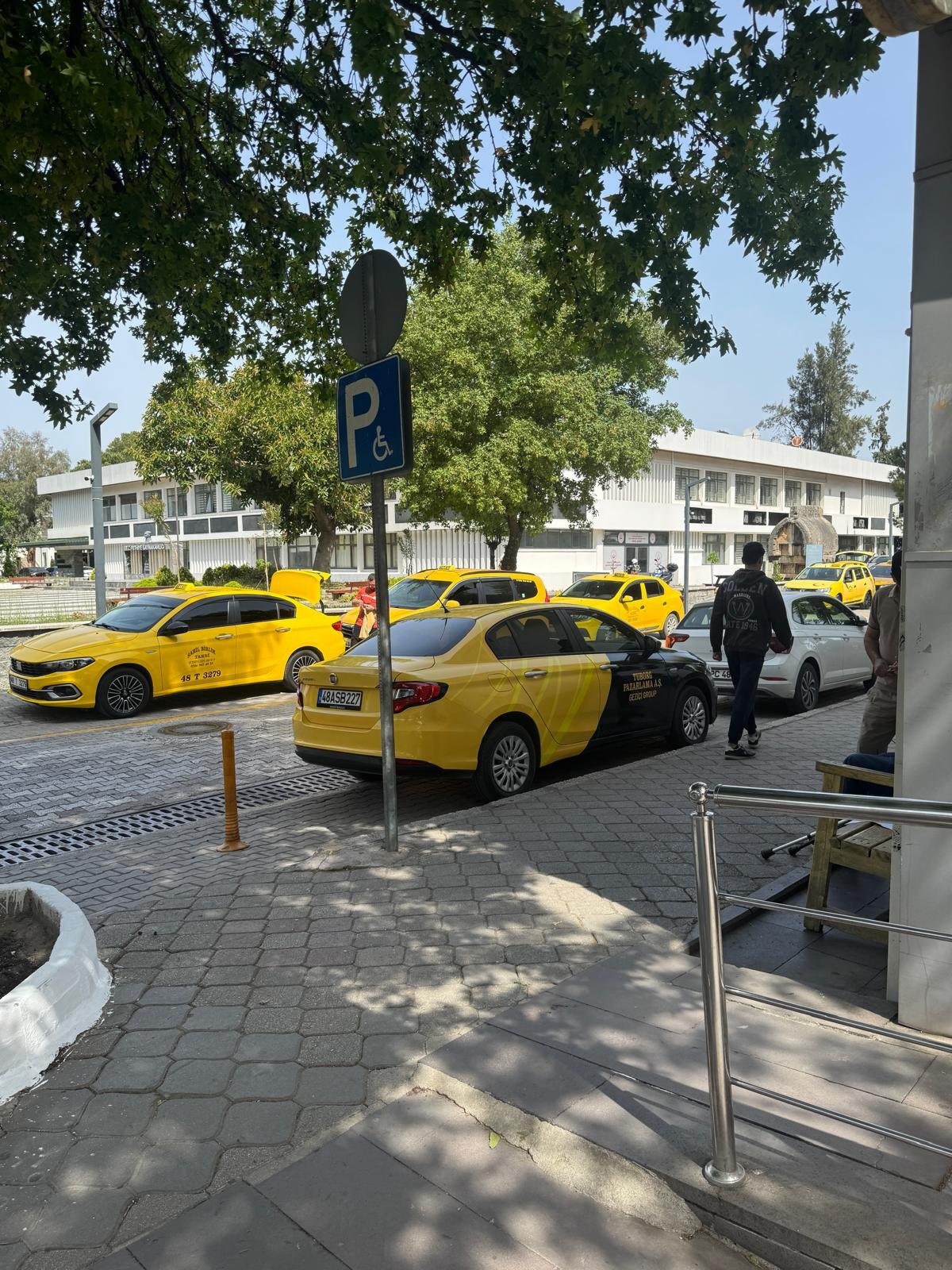 Fethiye’de Engelli Park Yerlerinin İşgali Tepki Çekti (3)