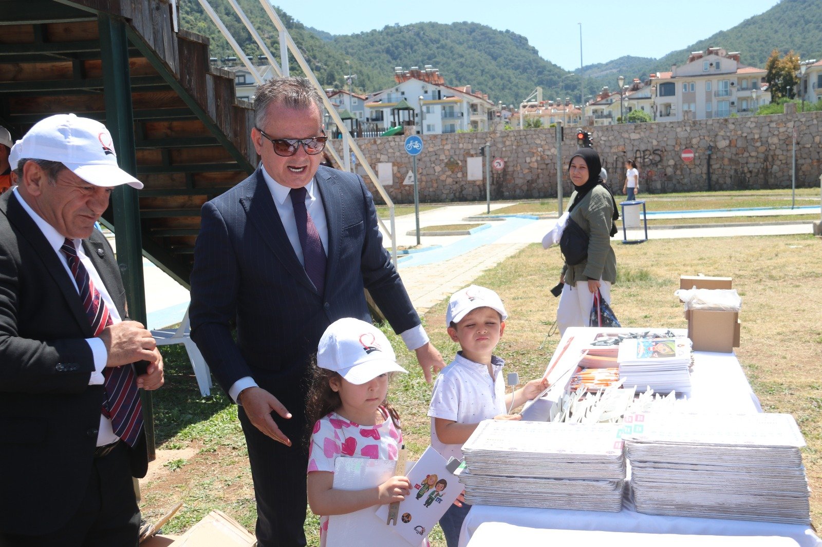 Fethiye’de Miniklere Uygulamalı Trafik Eğitimi (4)