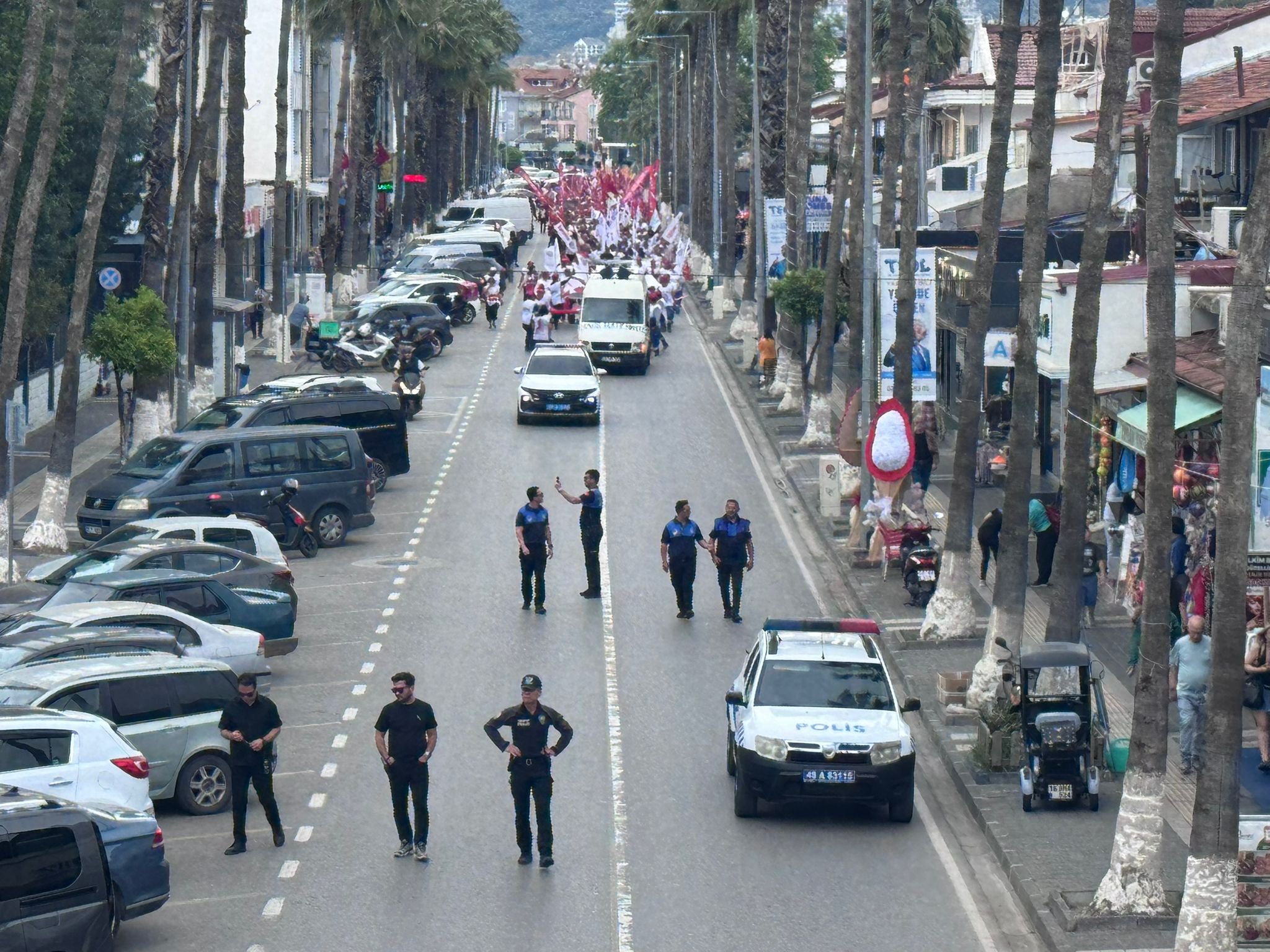 Fethiye'deki 1 Mayıs Emek Ve Dayanışma Gününde Yürüdüler (2)