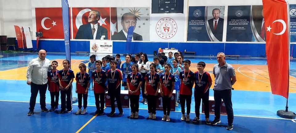 Geleneksel Çocuk Oyunlari Şenli̇ği̇ Ödül Töreni̇yle Sona Erdi̇ (5)