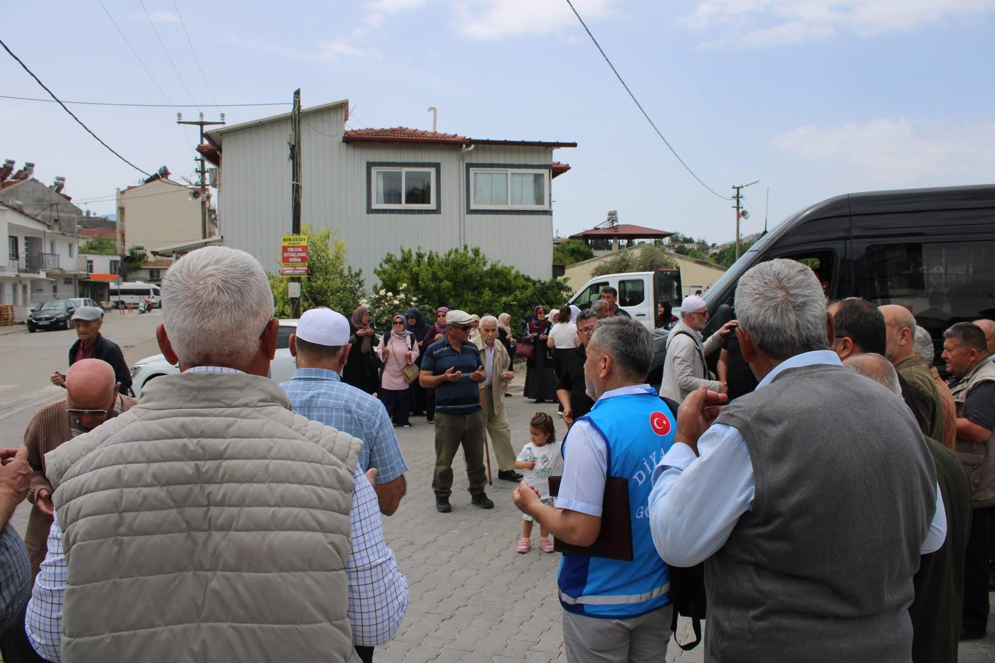 Hac Yolculuğuna Dualarla Uğurlandilar (3)