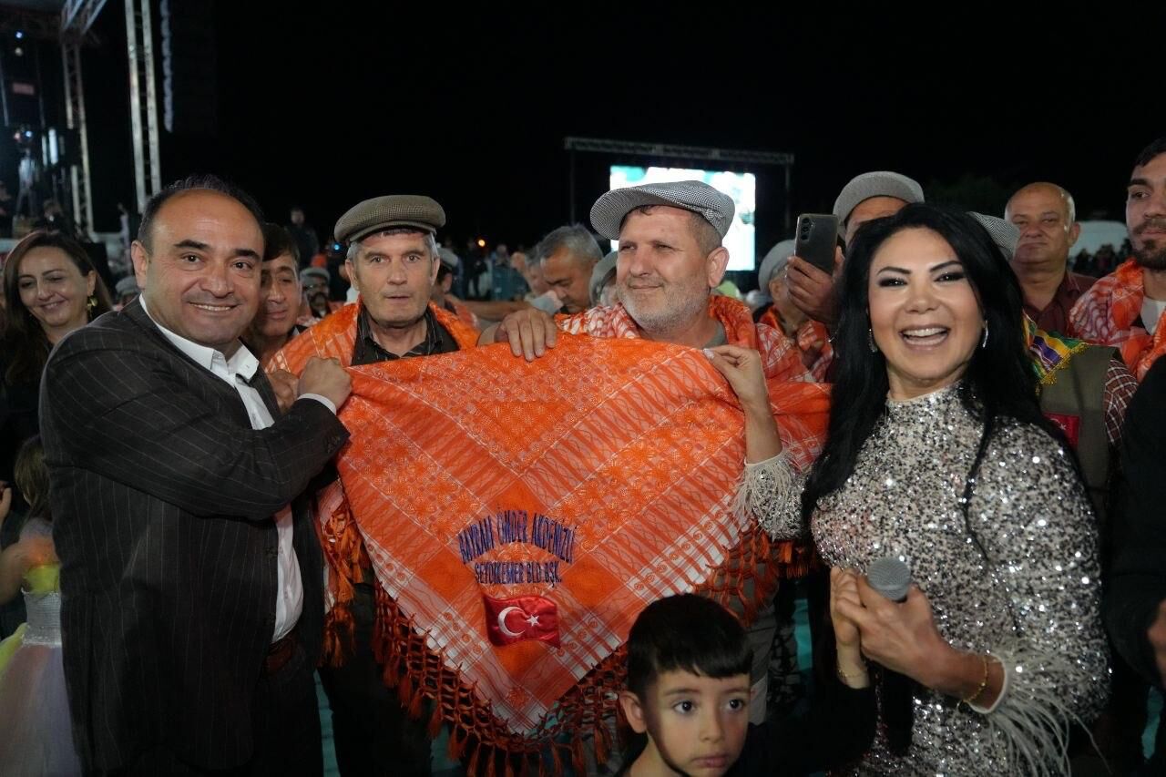 Letoon Anti̇k Kenti̇nde Domates Festi̇vali̇ Coşkusu Yaşandi (11)