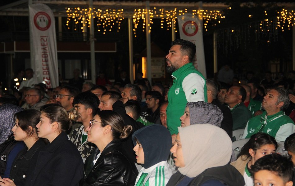 Muğlaspor'un Zaferi Geceyi Bayrama Çevirdi (3)