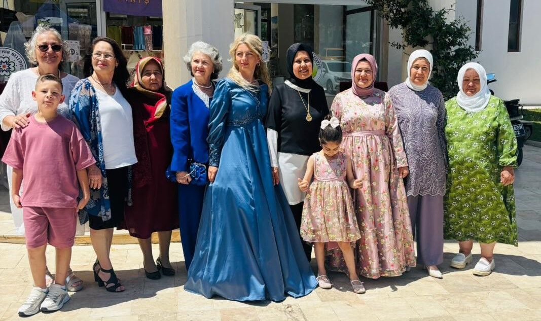Ölüdeniz’de El Emeği Göz Nuru Giyim Sergisi Göz Kamaştırdı (2)