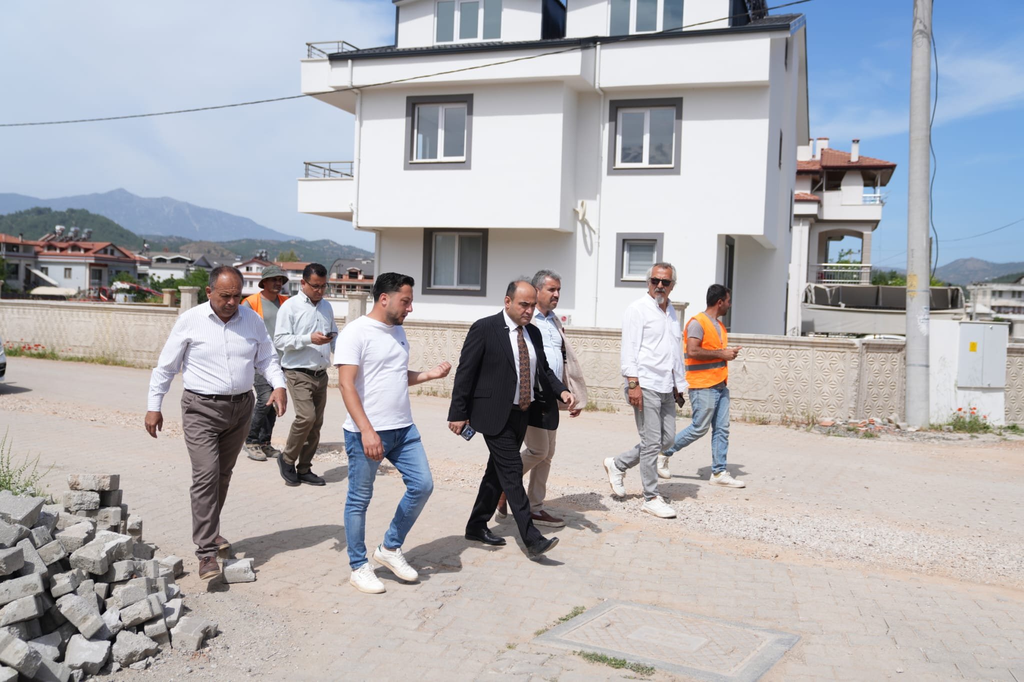 Seydikemer’de Doğalgaz Çalışmaları Hızlandı Ara Sokaklarda Altyapı Başladı (2)