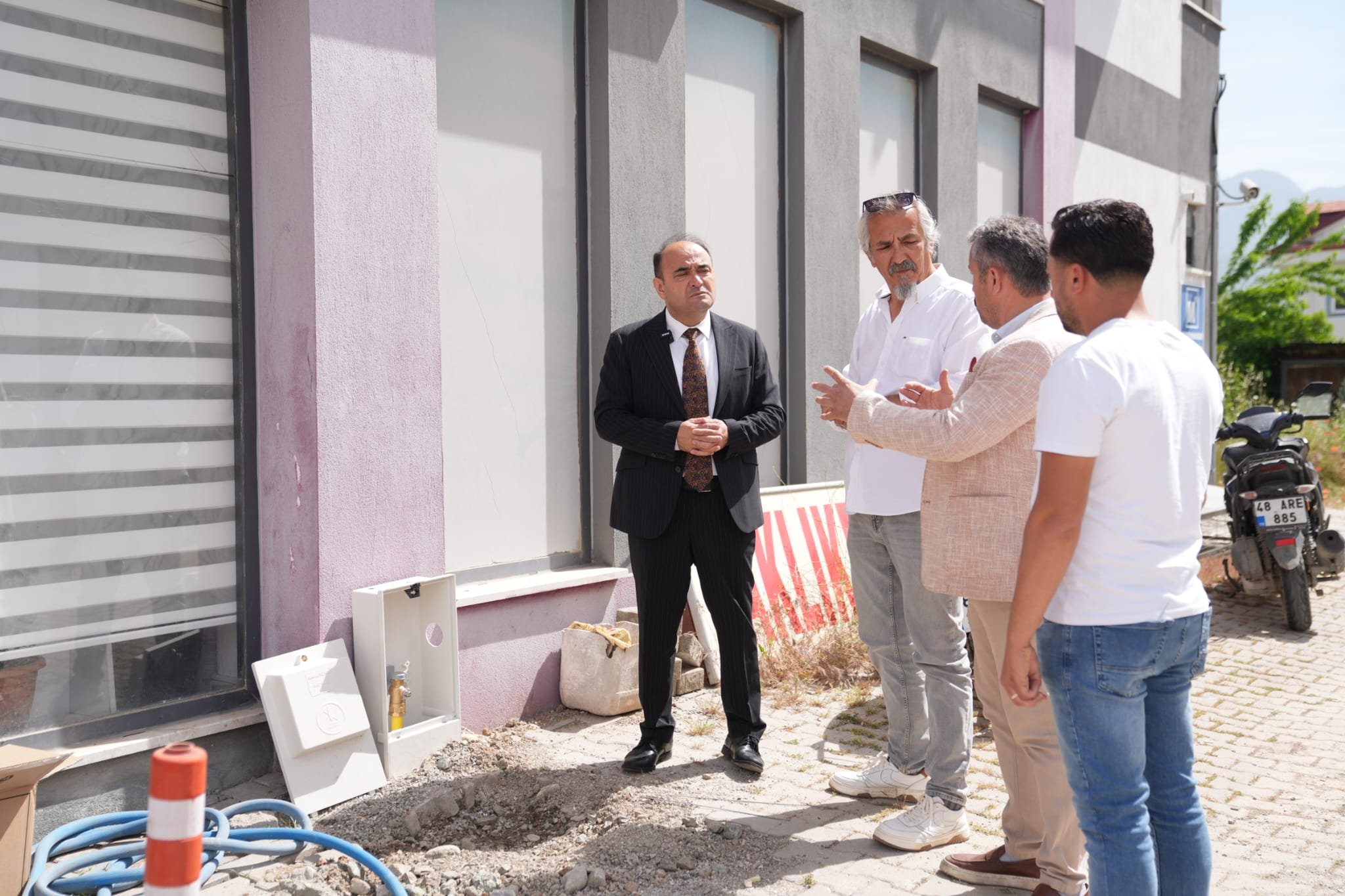 Seydikemer’de Doğalgaz Çalışmaları Hızlandı Ara Sokaklarda Altyapı Başladı (5)