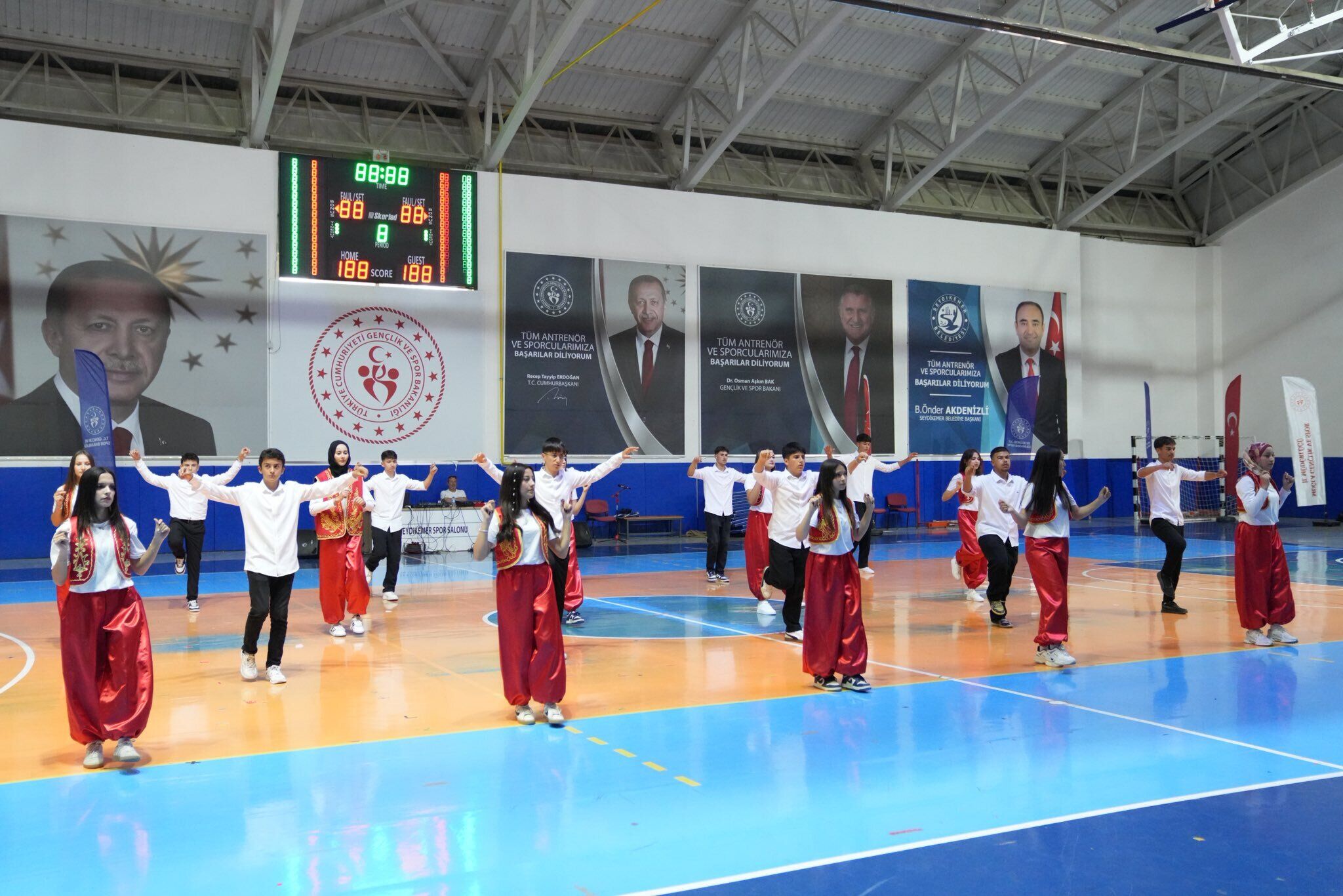 Seydi̇kemer’de Kapali Spor Salonu’nda 19 Mayis Coşkusu (2)