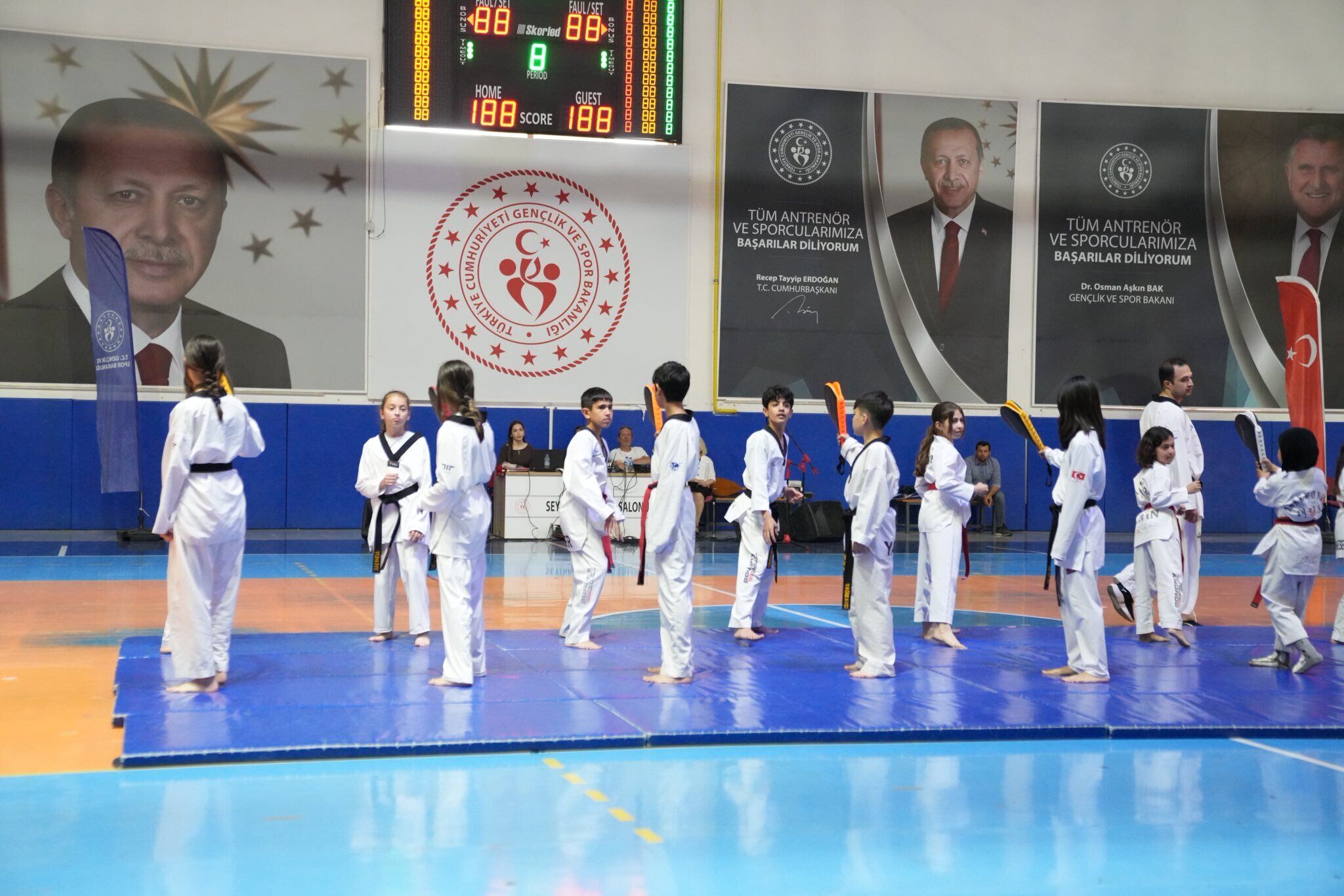 Seydi̇kemer’de Kapali Spor Salonu’nda 19 Mayis Coşkusu (3)