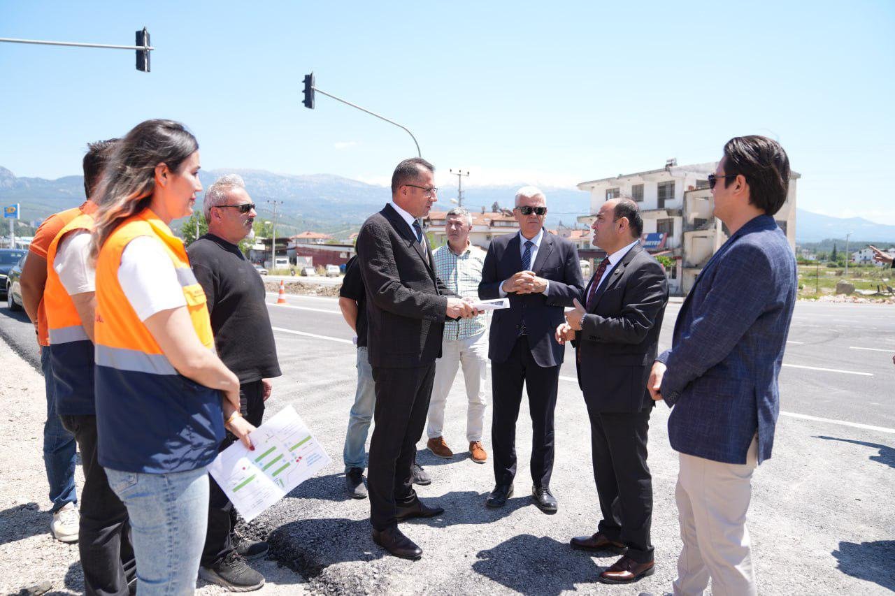 Seydi̇kemer’de Karayolu Yatirimlari Yeri̇nde İncelendi̇ (4)
