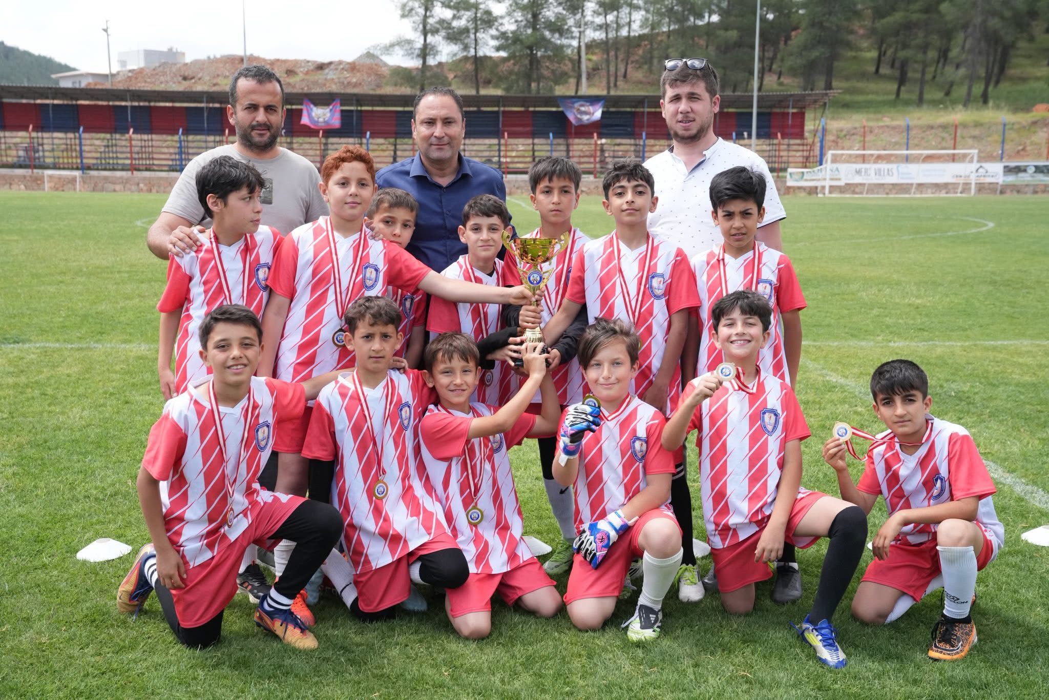 Seydi̇kemer’de Ulusal Egemenli̇k Kupasi’nda Ödül Heyecani (4)
