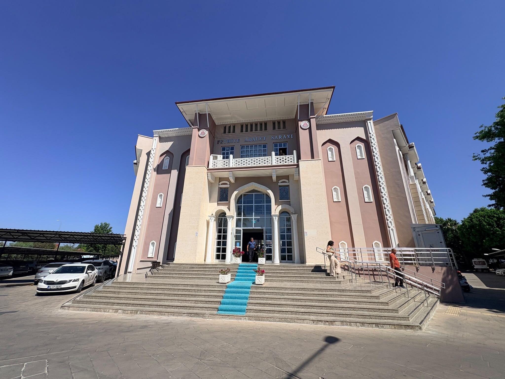 Fethiye Merkezli Göçmen Kaçakçılığı Operasyonunda 18 Şüpheli Adliyeye Sevk Edildi (11)