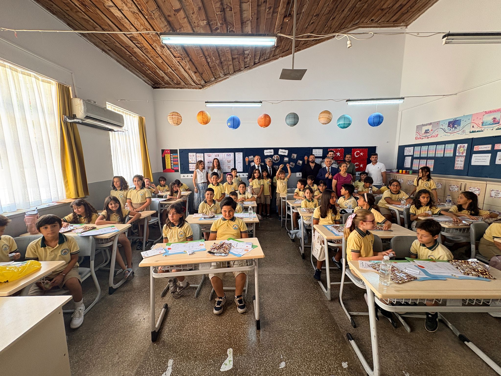 Fethiye Yunus Nadi İlkokulu'nda Karne Coşkusu (6)