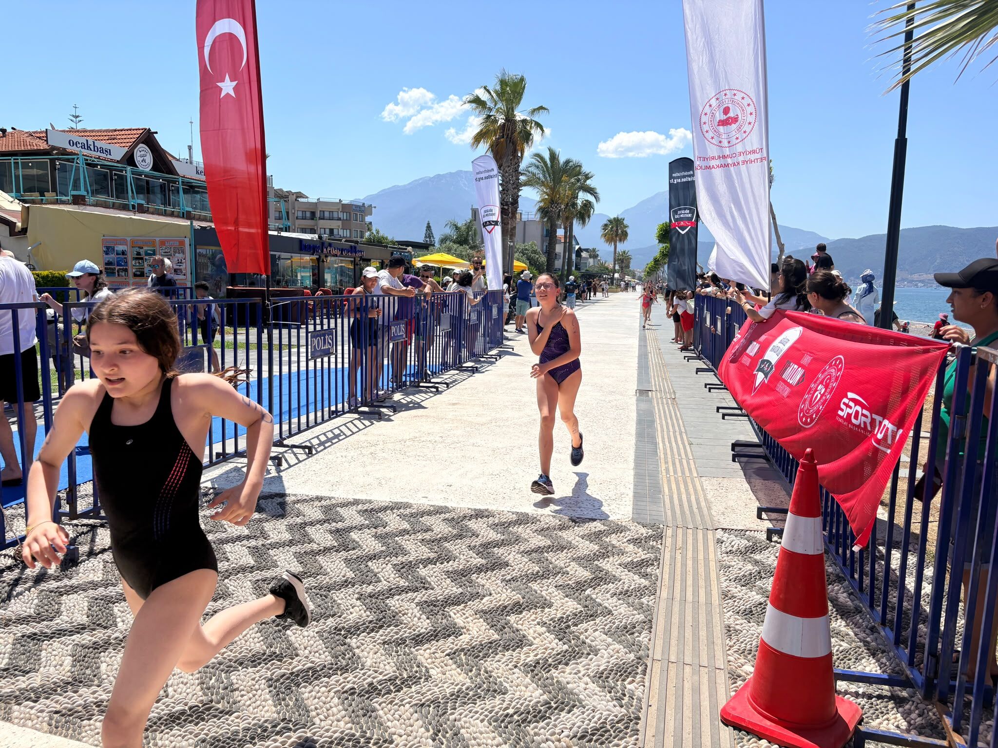 Fethi̇ye’de Aquatlon Bölge Şampi̇yonasi Start Aldi (4)