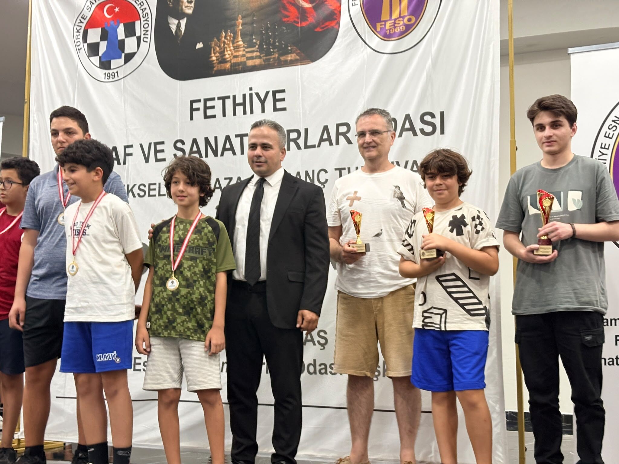 Fethiye’de Beşkaza Satranç Turnuvası Ödül Töreniyle Tamamlandı (4)