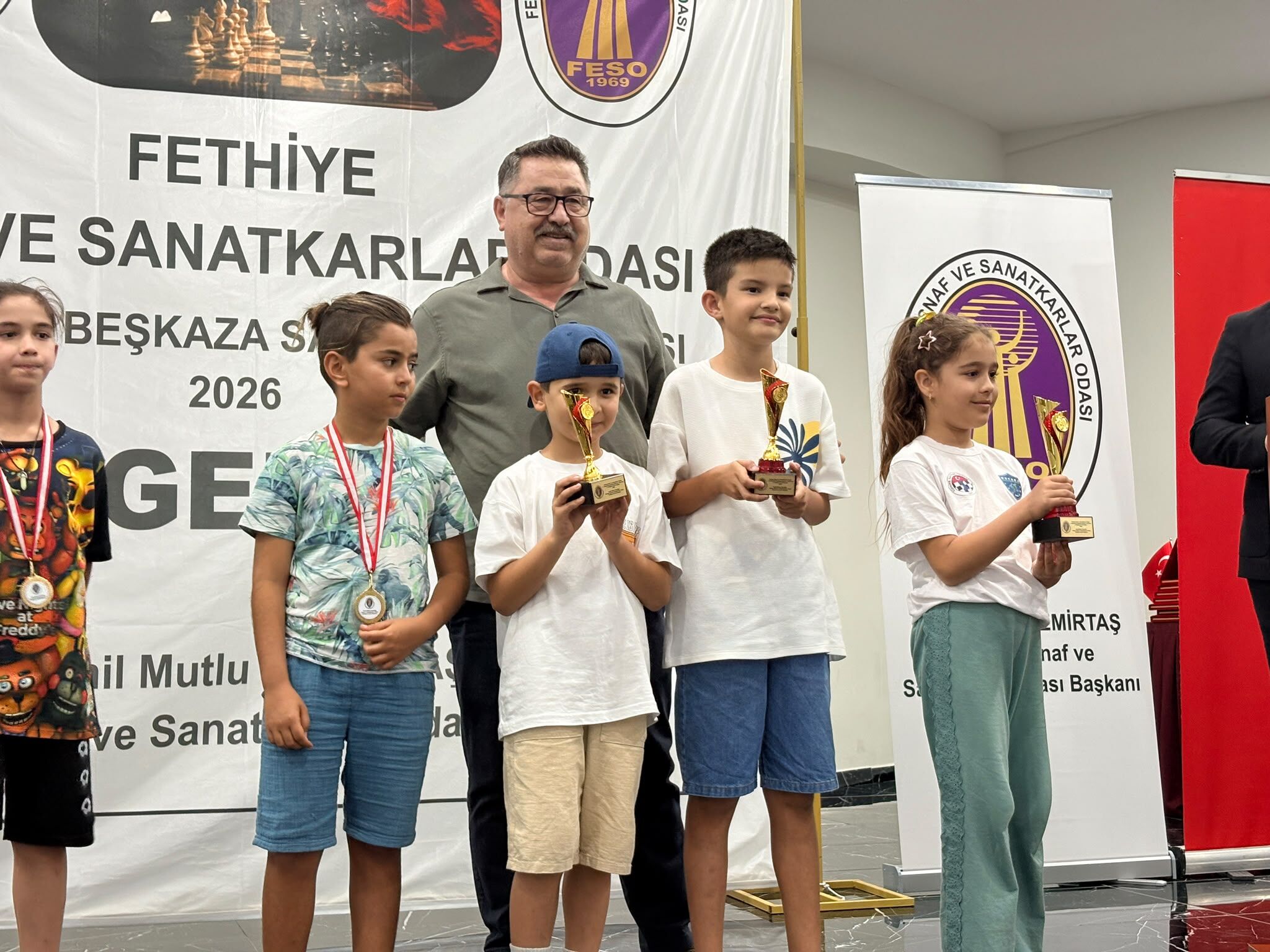 Fethiye’de Beşkaza Satranç Turnuvası Ödül Töreniyle Tamamlandı (6)