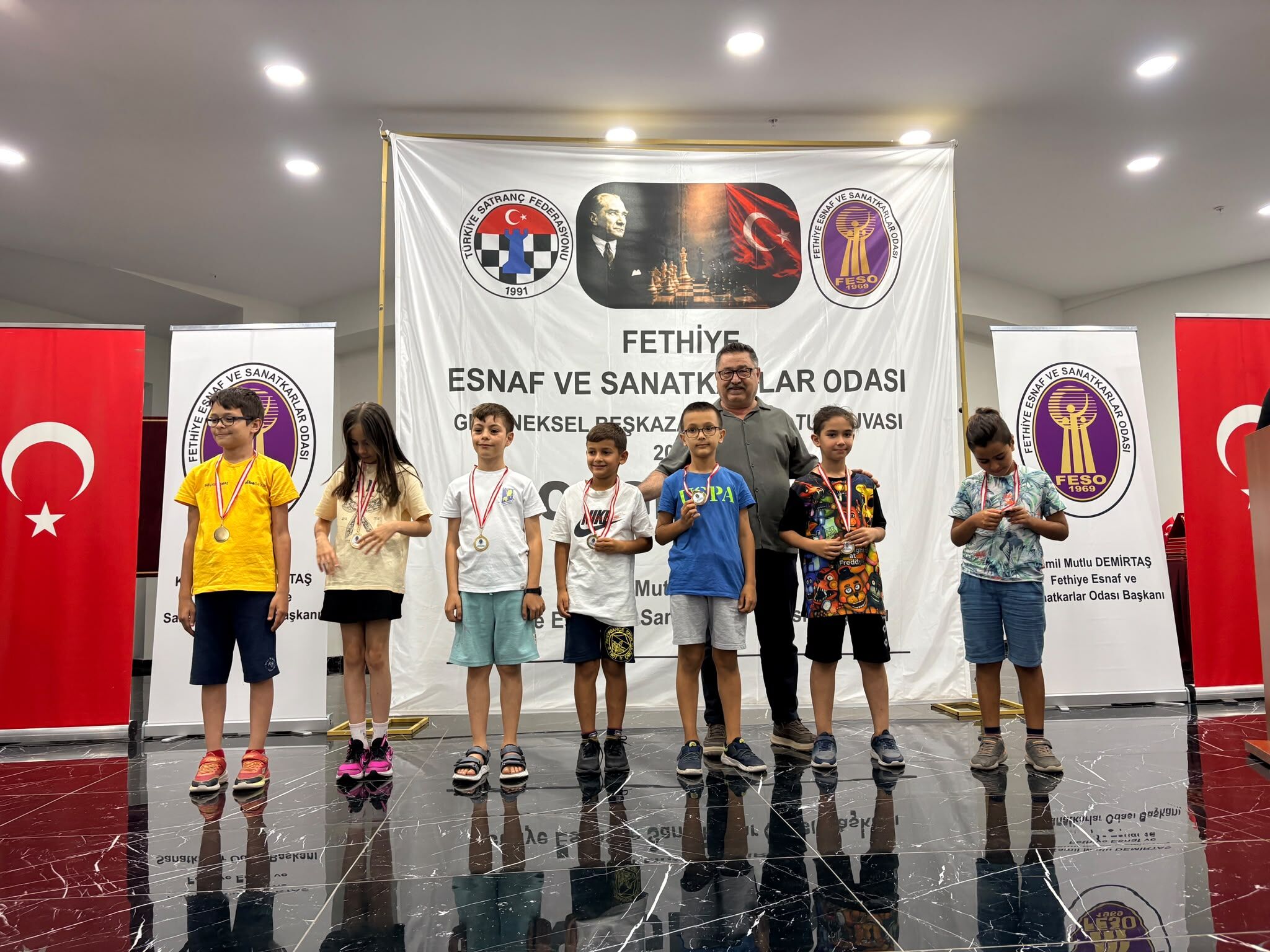 Fethiye’de Beşkaza Satranç Turnuvası Ödül Töreniyle Tamamlandı (9)