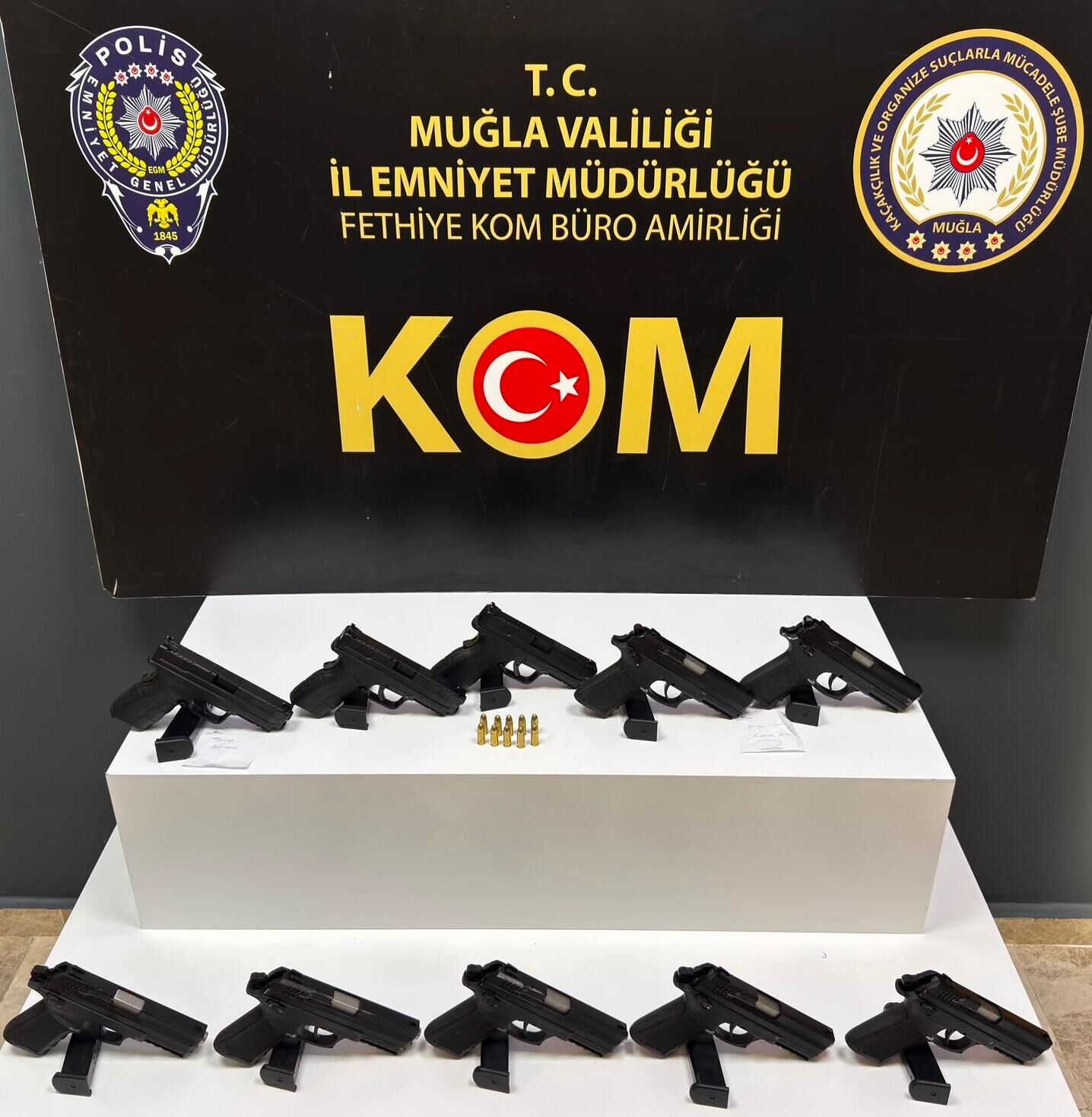Fethi̇ye’de Si̇lah Operasyonu 10 Ruhsatsiz Tabanca Ele Geçi̇ri̇ldi̇