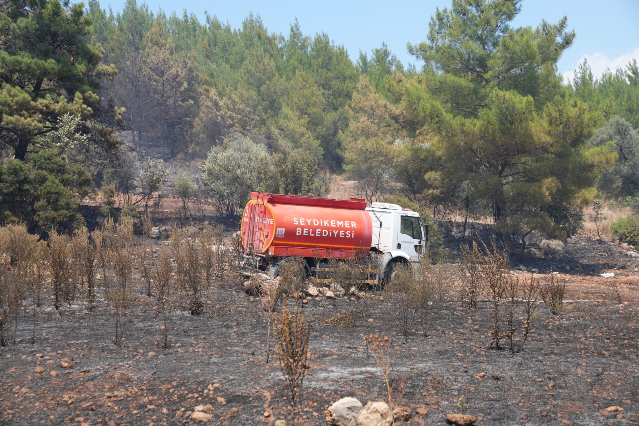 Gölbent Mahallesindeki Yangın Kontrol Altına Alındı (1)