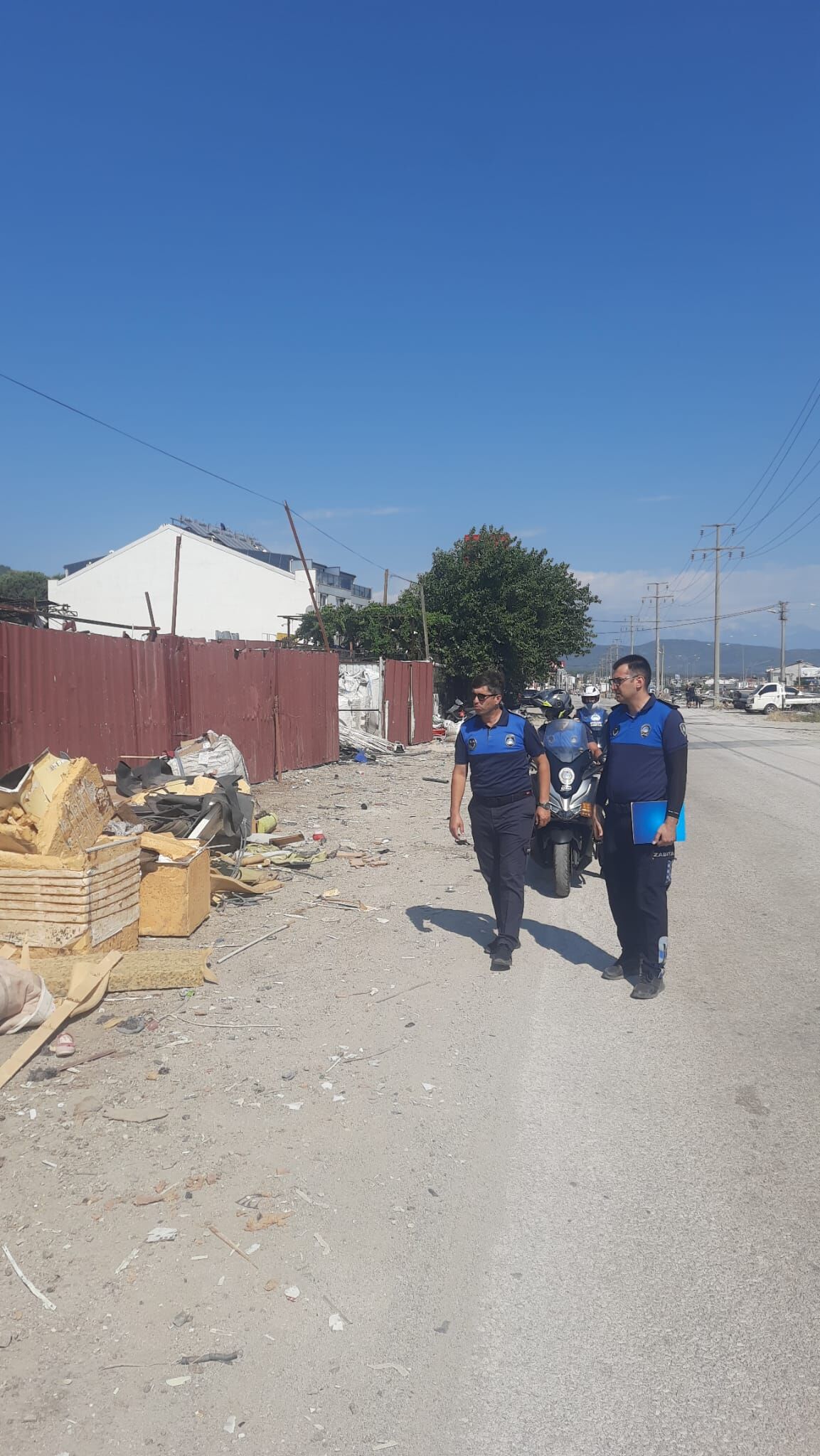 Karaçulha Çevre Yolunda Görüntü Kirliliğine Geçit Yok (5)