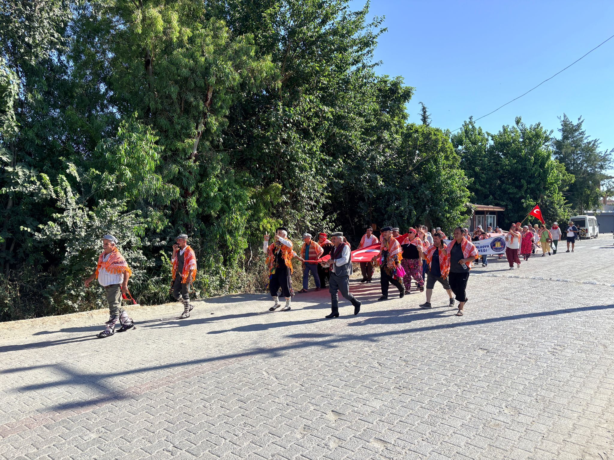Karadere Kumluova Yörükleri̇ Derneği̇ Etki̇nli̇kleri̇ Temsi̇li̇ Yörük Göçüyle Başladi (5)