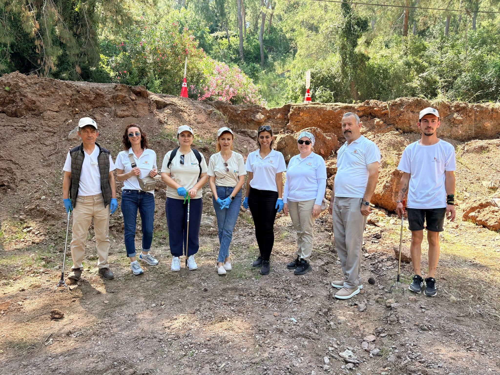 Li̇kya Yolu’nda Temi̇zli̇k Etki̇nli̇ği̇ Gerçekleşti̇ri̇ldi̇ (4)