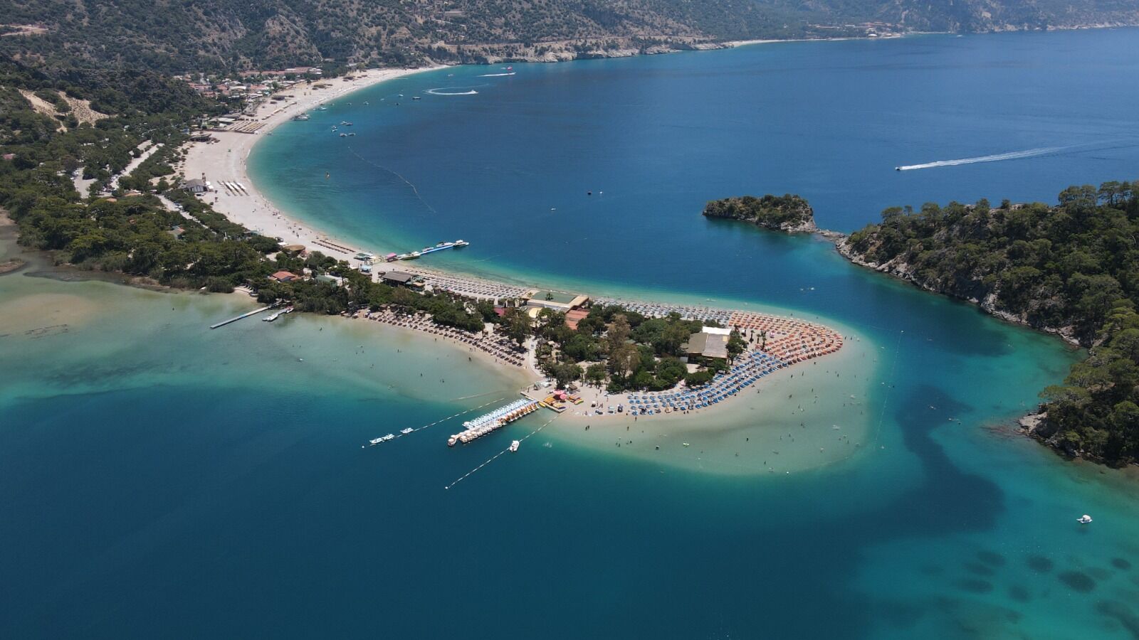 Ölüdeni̇z “Beach Of Lagoon” Yaz Sezonuna Güçlü Başladi (4)
