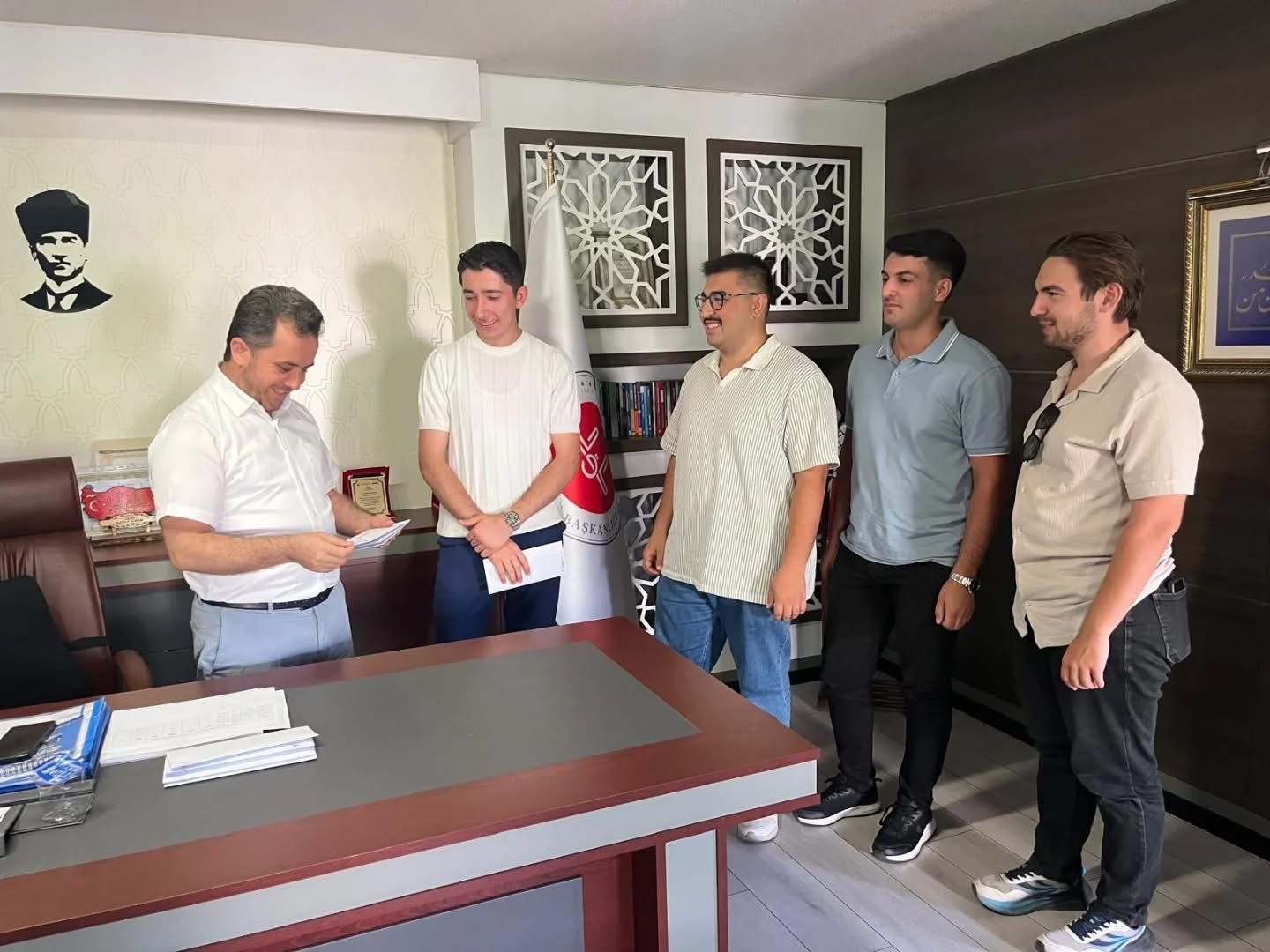 Umre Ödüllü Bilgi Yarışması'nda Başarılı Öğrenciler Ödüllendirildi (1)