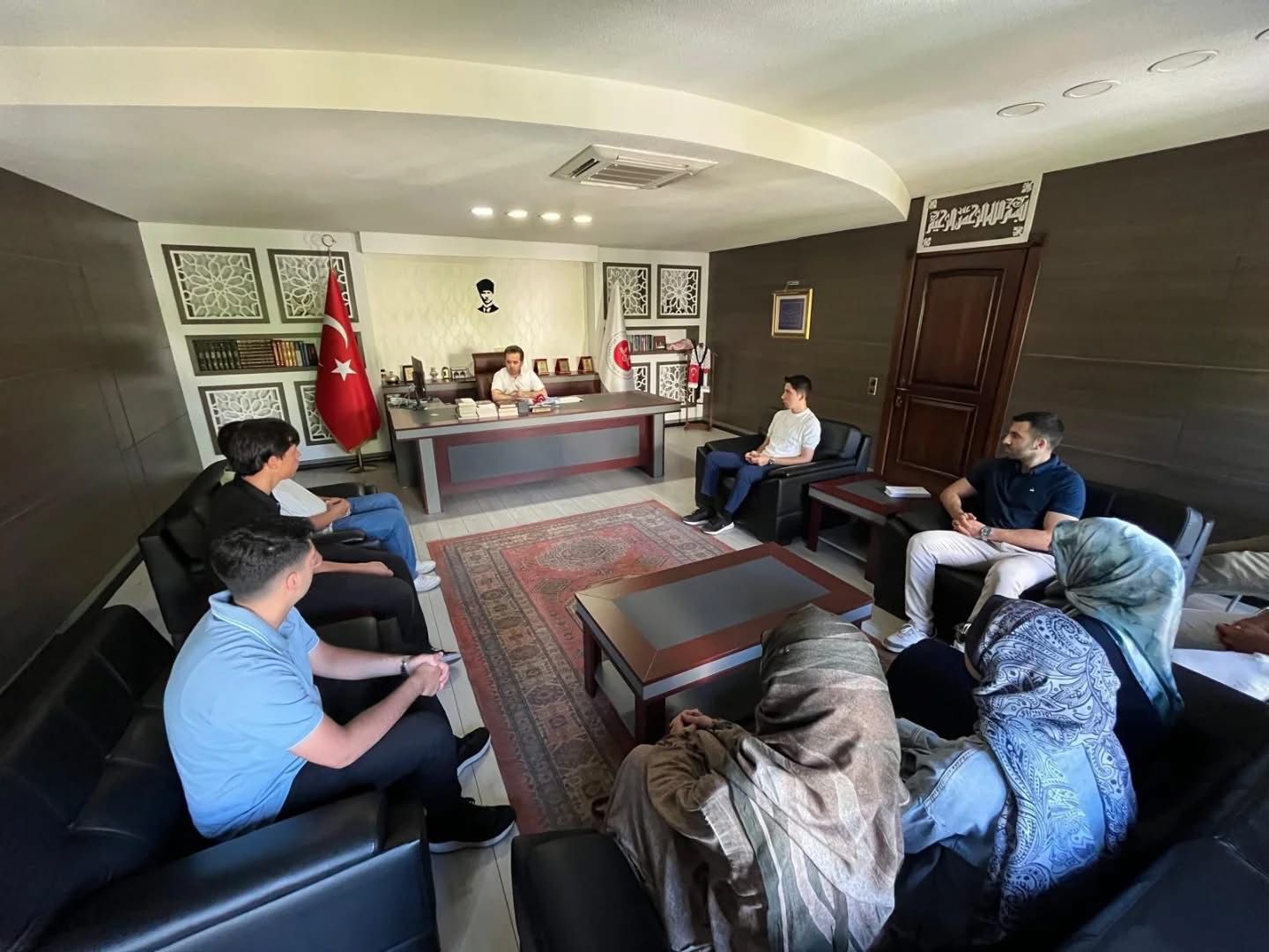Umre Ödüllü Bilgi Yarışması'nda Başarılı Öğrenciler Ödüllendirildi (3)
