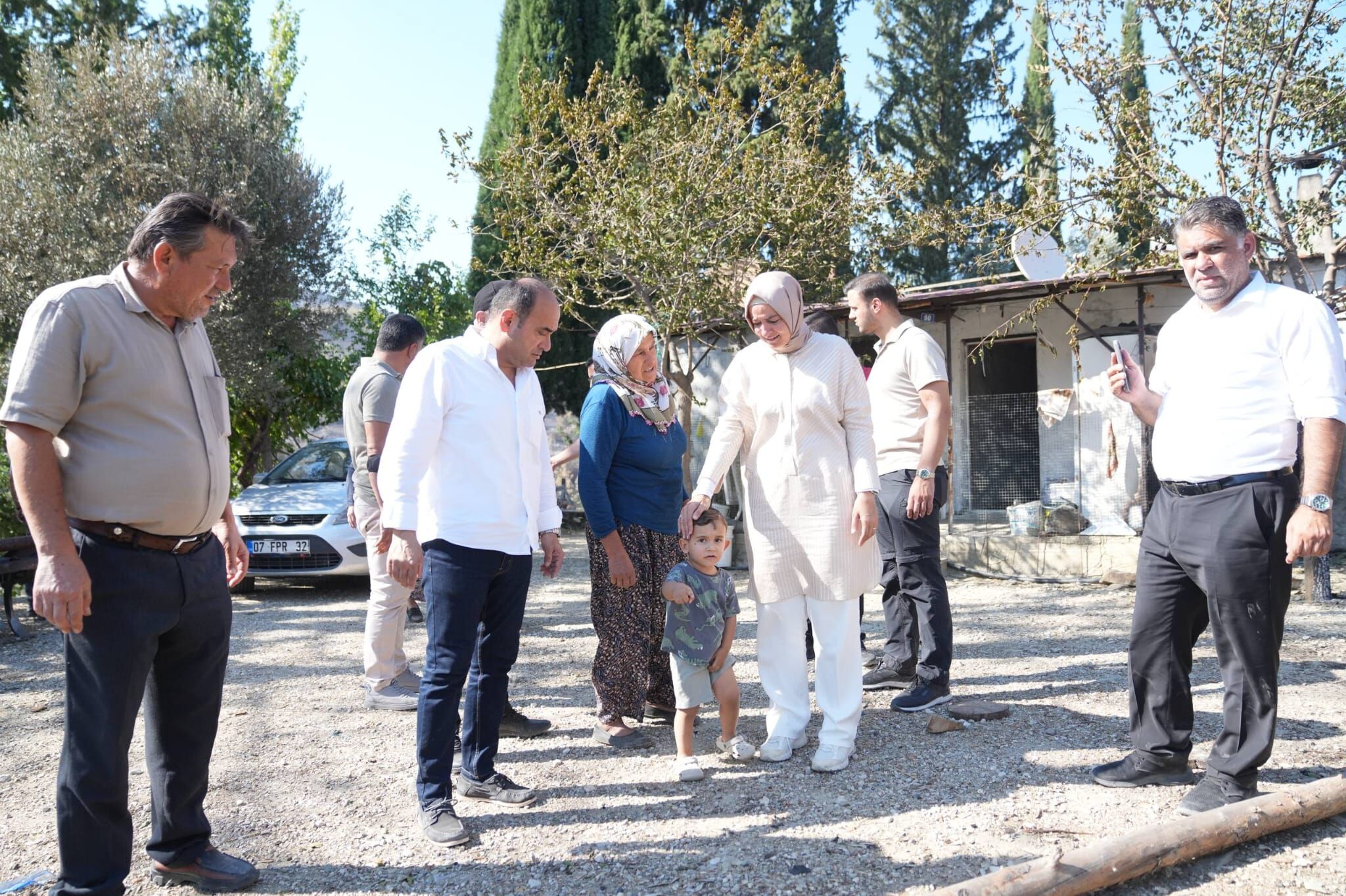34 Saat Süren Yangının Ardından Yangınzedelere Devlet Desteği (5)