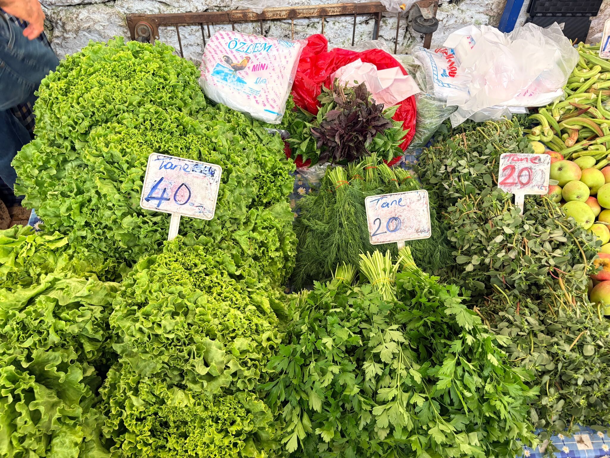 Başkan Ayat Meyve Ve Sebze Fi̇yatlari Mevsi̇me Göre Uygun (14)