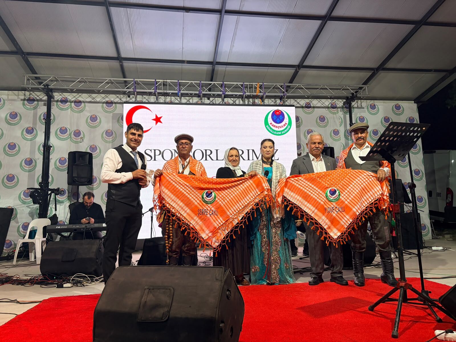 Yayla Karaçulha Yörük Şenli̇ği̇'nde İlk Gün Konserleri̇ne Yoğun İlgi̇ (1)