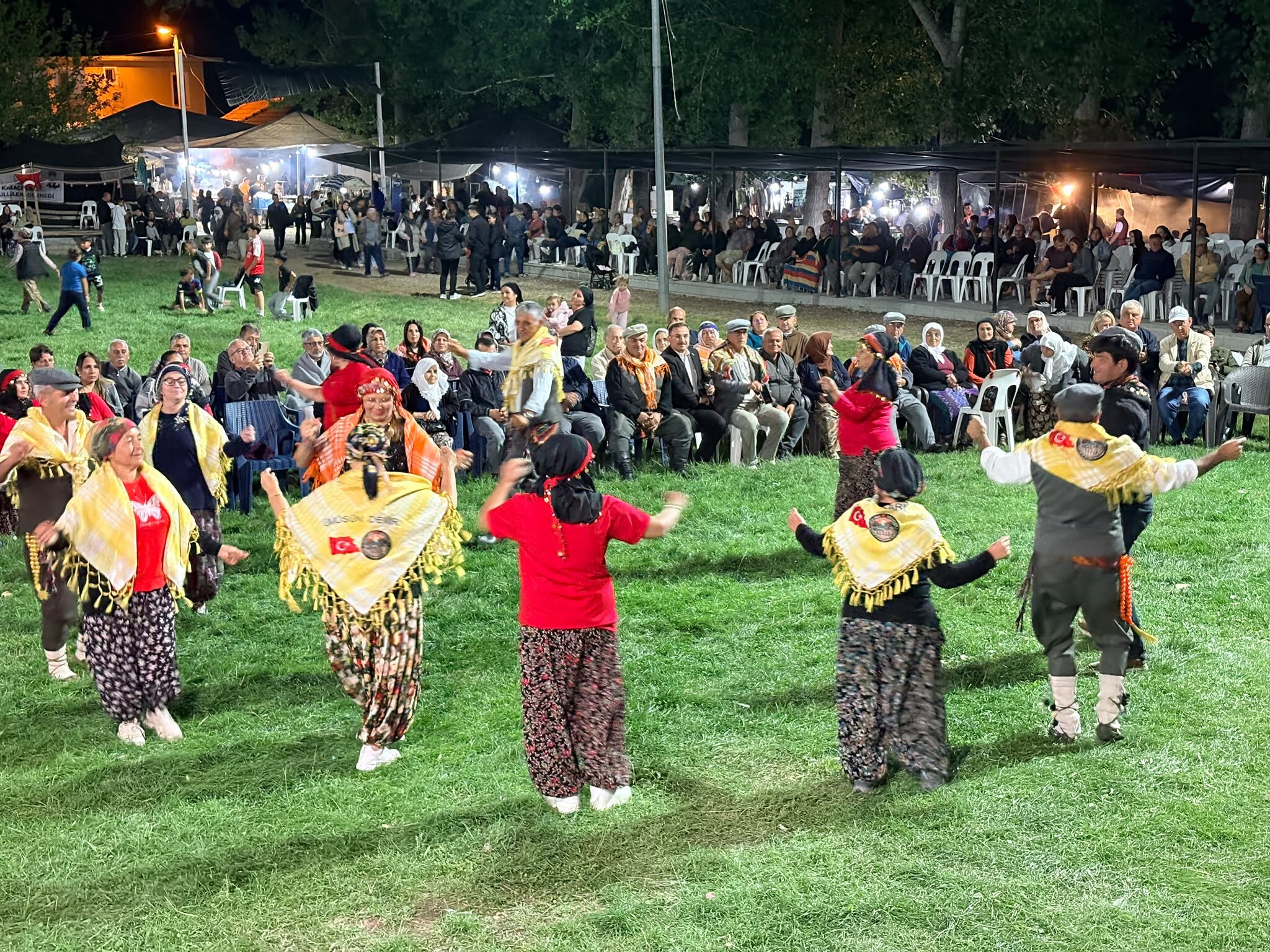 Yayla Karaçulha Yörük Şenli̇ği̇'nde İlk Gün Konserleri̇ne Yoğun İlgi̇ (4)