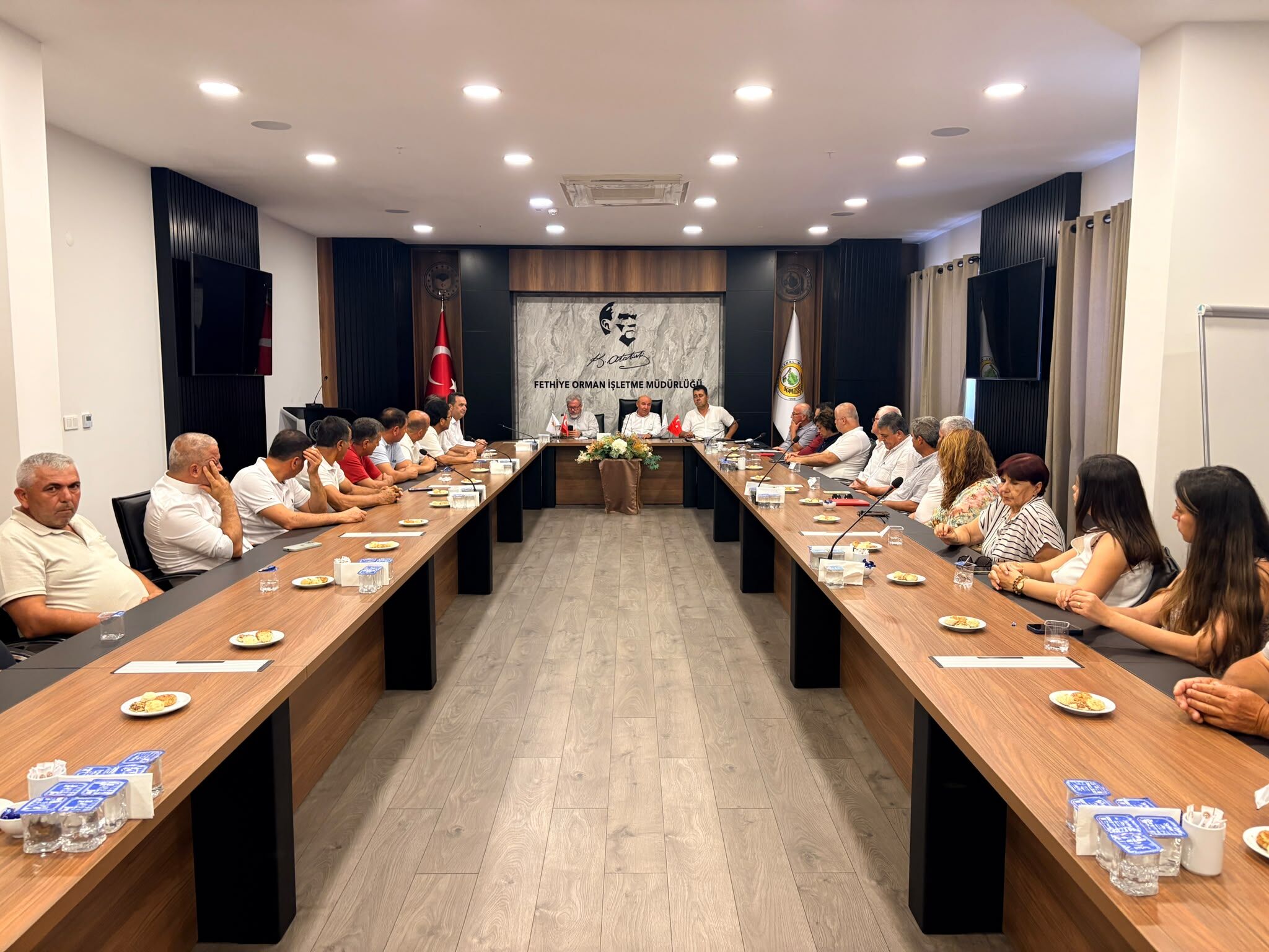 Milletvekili Otgöz, Fethiye'de Muhtarlarla Buluştu (2)