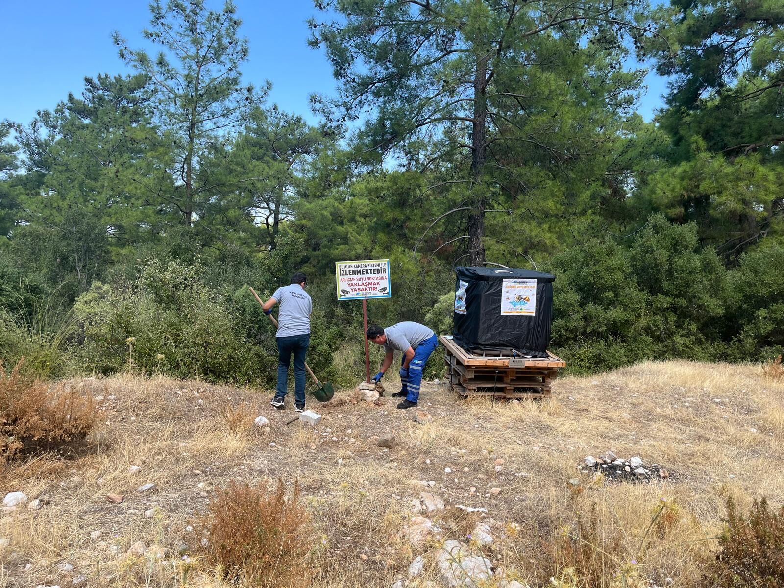 Fethiye’de Arılar İçin Su Noktaları Yeni Sezona Hazır (3)