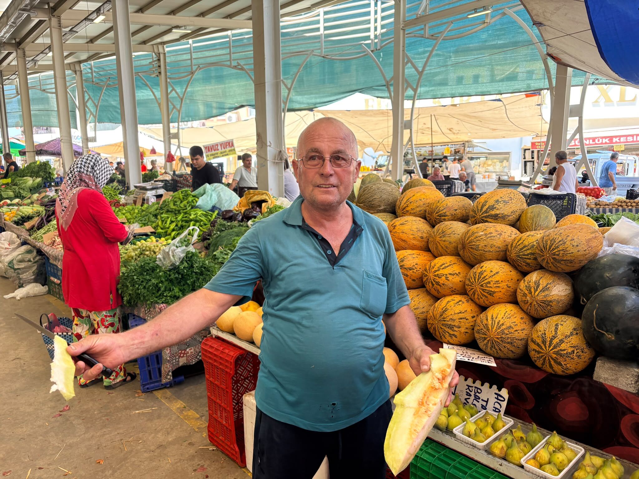Fethiye’de Cumartesi Pazarında Kavun Ve Karpuz Bereketi (2)