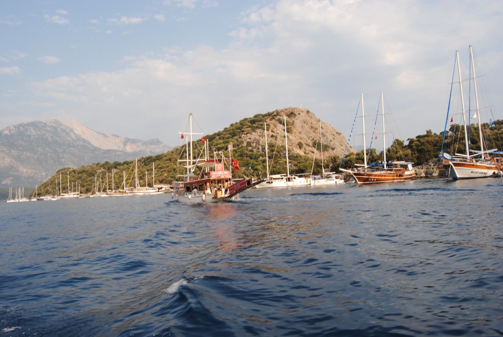 Gemiler Koyu Milyarlık Yatları Ağırlıyor (10)